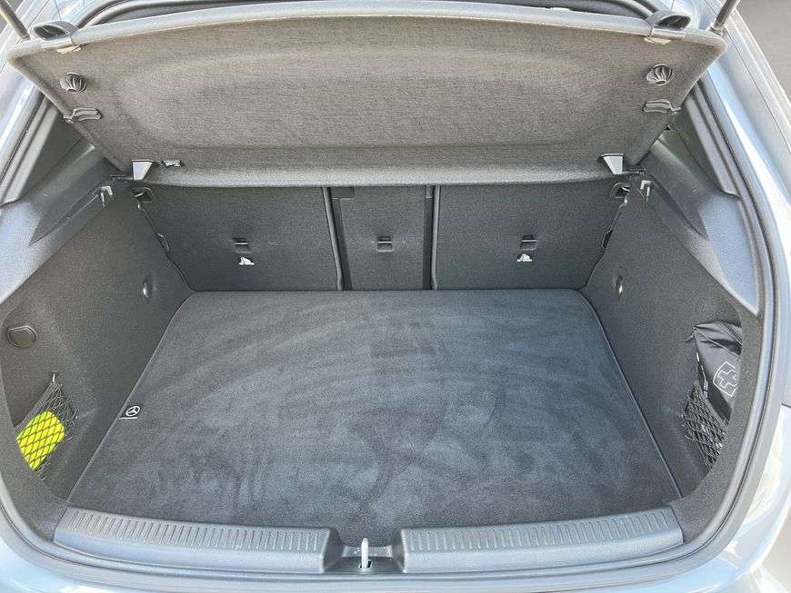 Mercedes-Benz A 220