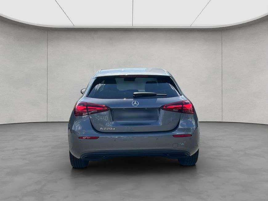 Mercedes-Benz A 220