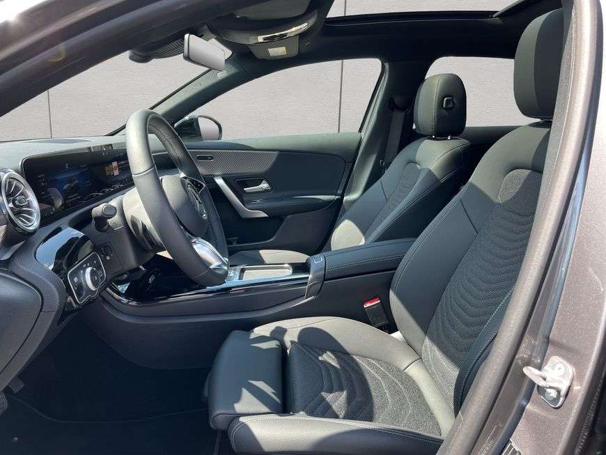 Mercedes-Benz A 220