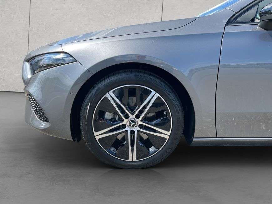 Mercedes-Benz A 220
