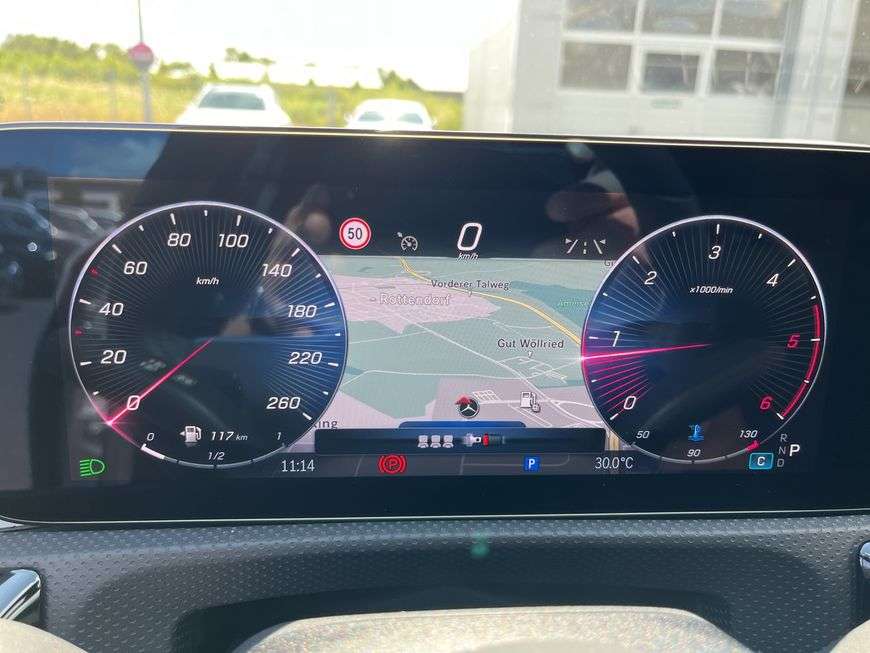 Mercedes-Benz A 220