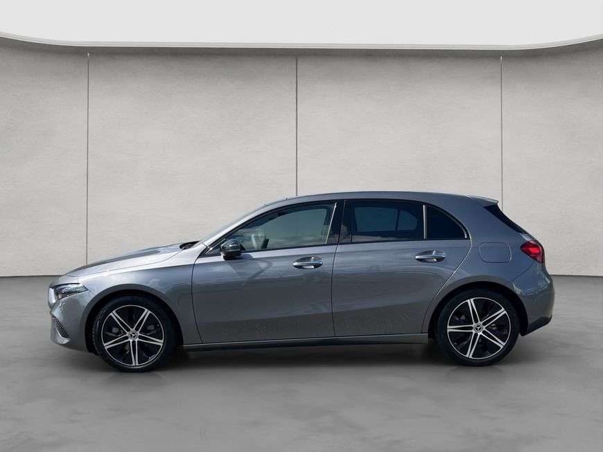 Mercedes-Benz A 220