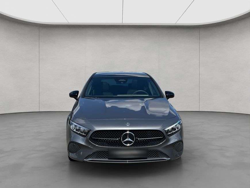 Mercedes-Benz A 220