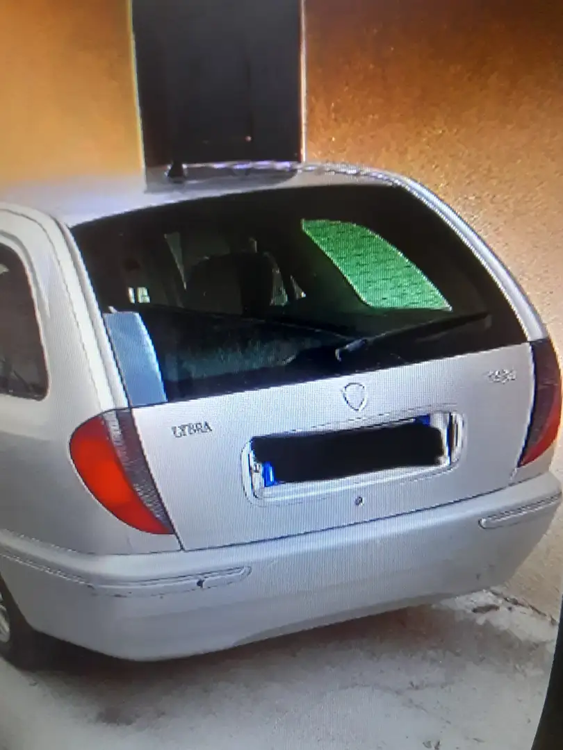 Lancia Lybra Lybra SW 1.9 jtd Gri - 2