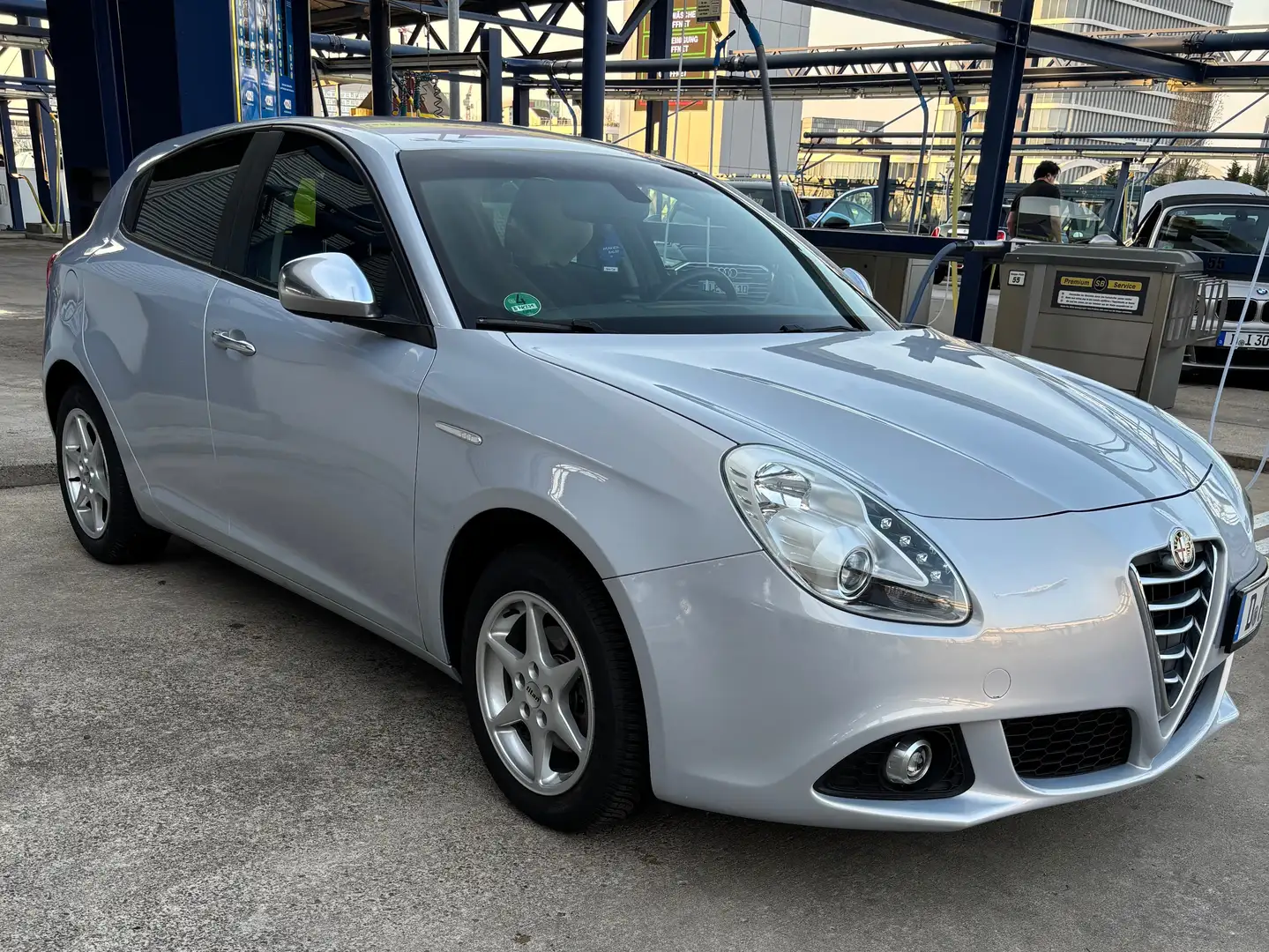 Alfa Romeo Giulietta Giulietta 1.4 TB 16V Turismo Weiß - 2
