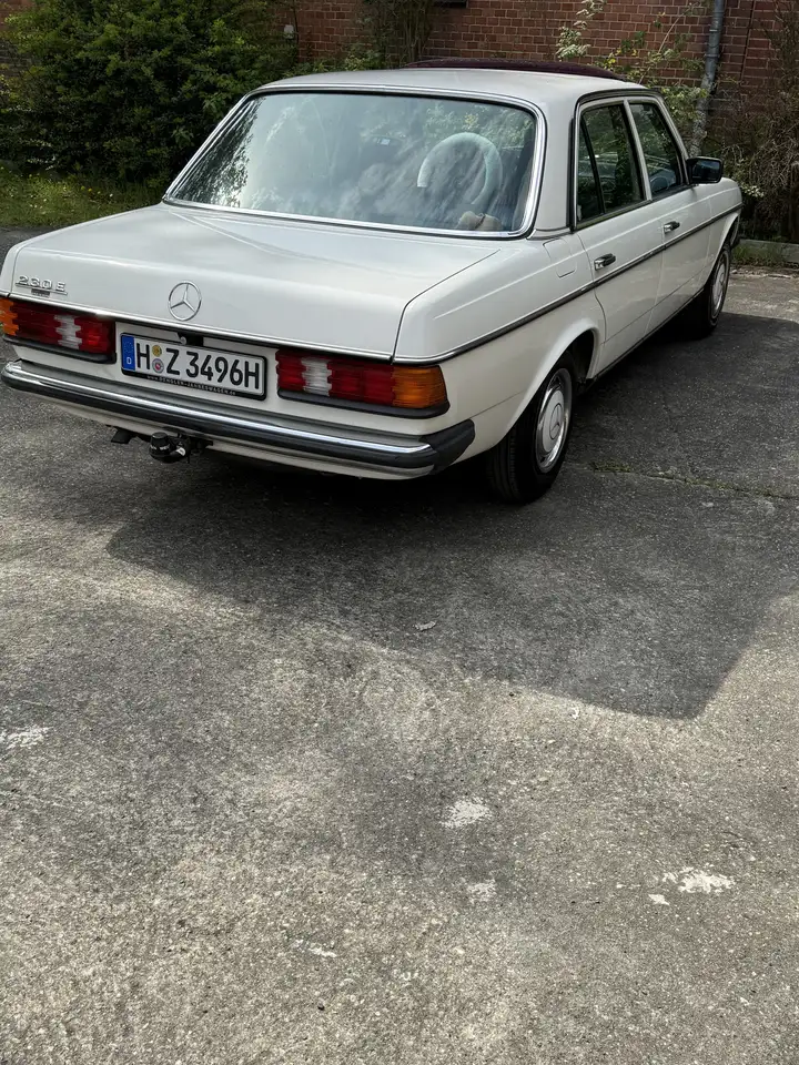 Mercedes-Benz Baureihe 123 230 E, foto 5
