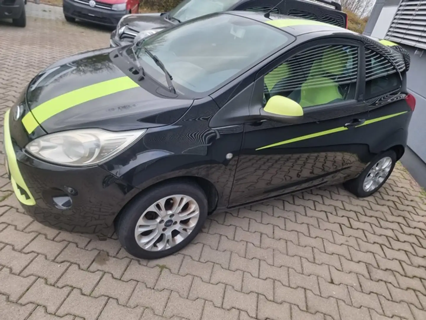 Ford Ka/Ka+ KA 1.2 TITANIUM X (neues Modell) 1.Hand Schwarz - 2
