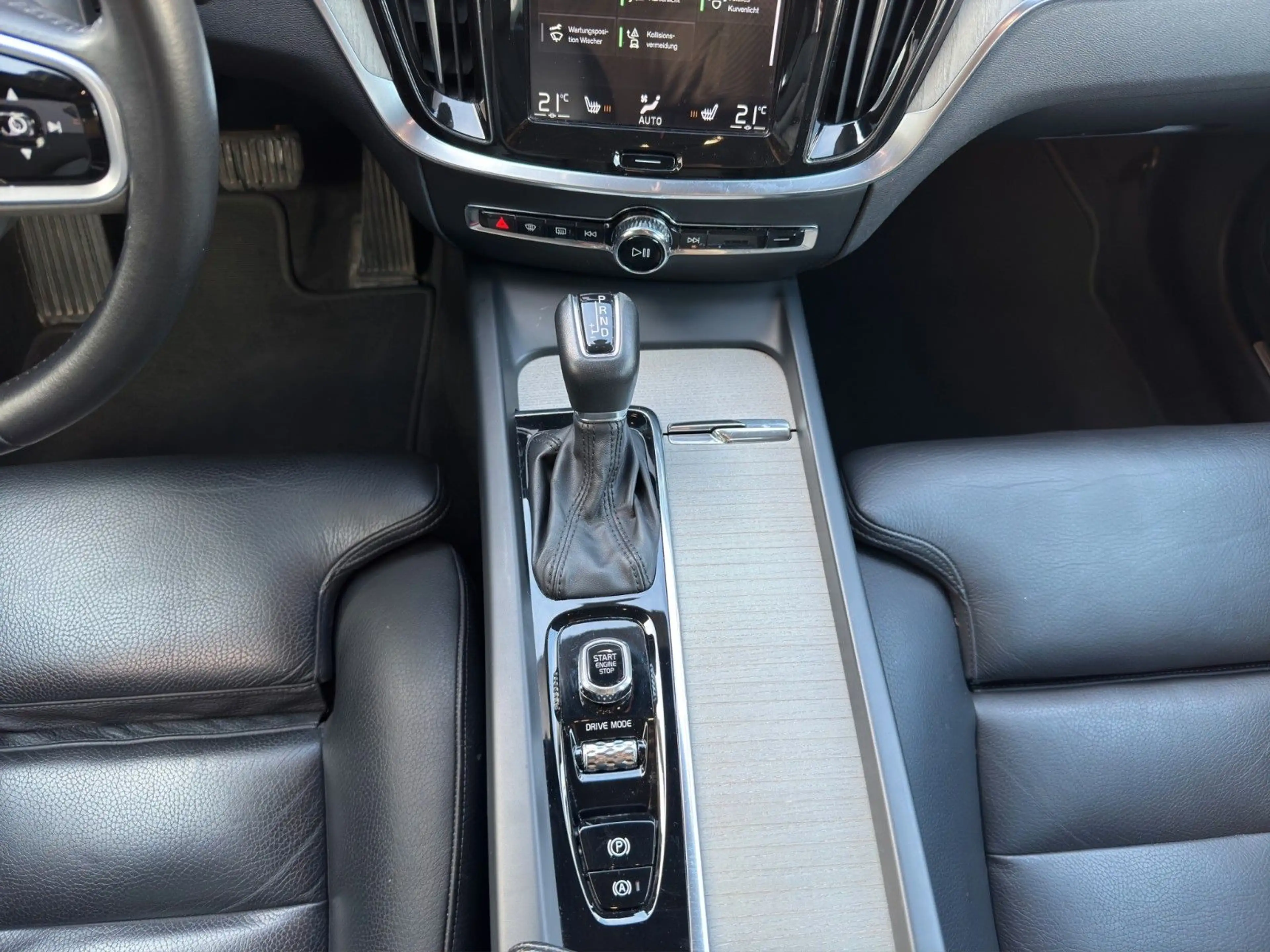 Volvo S60 Inscription/NAV/SHZ/SCHECKHEFT/LED/LM — photo 15