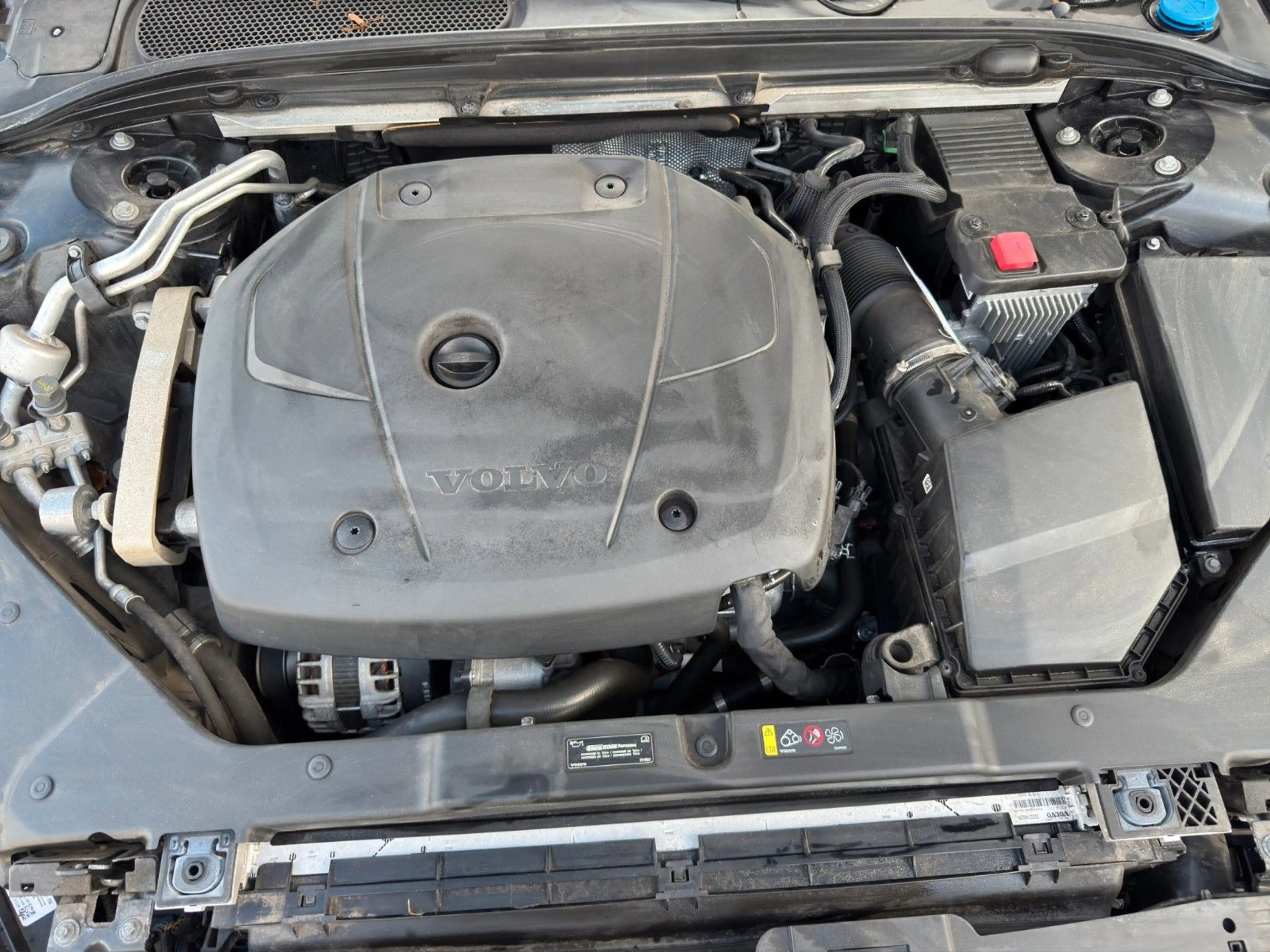 Volvo S60 Inscription/NAV/SHZ/SCHECKHEFT/LED/LM — photo 10