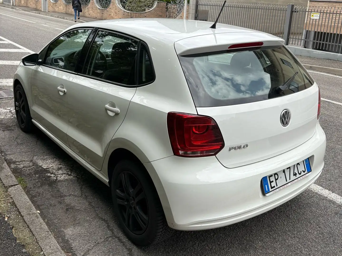 Volkswagen Polo Polo V 2009 5p 1.2 Comfortline 70cv Bianco - 2