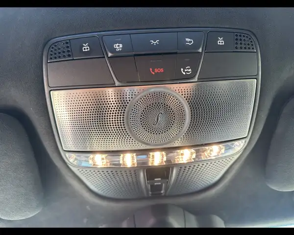 Mercedes-Benz G-Class view 25