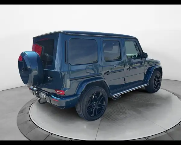 Mercedes-Benz G-Class view 9