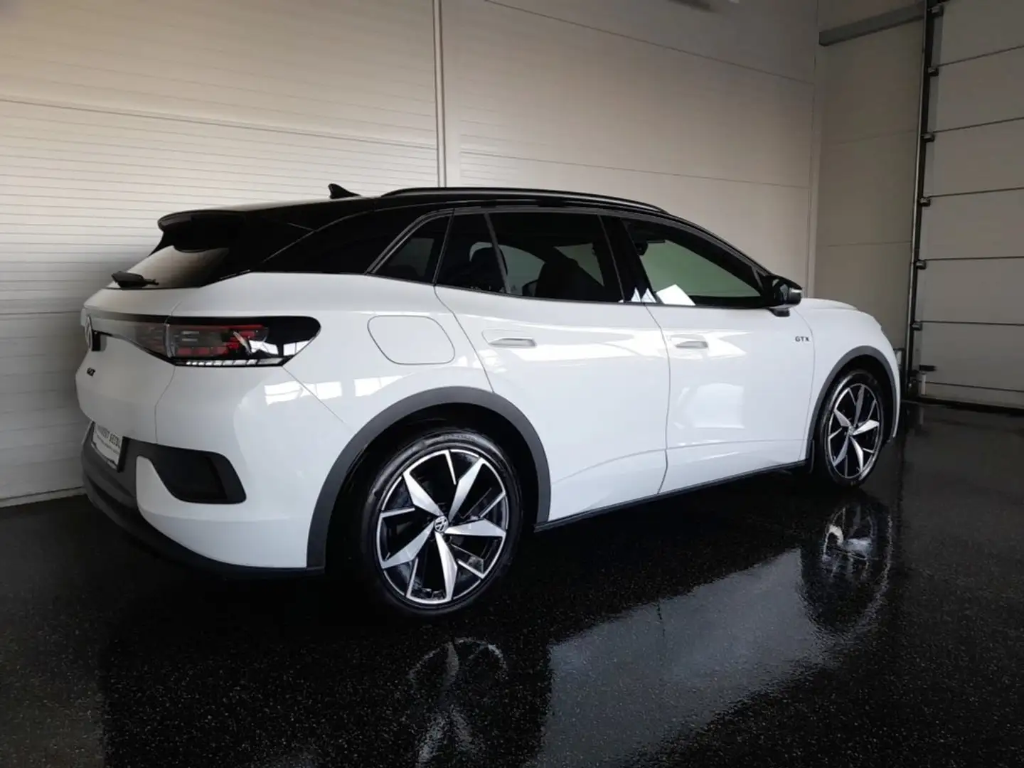 Volkswagen ID.4 4 GTX 77kWh Aut *MATRIX-LED / WÄRMEPUMPE / 20 ZOLL / NAVI / VIRTUELL / AHV / TEILLEDER* Weiß - 2
