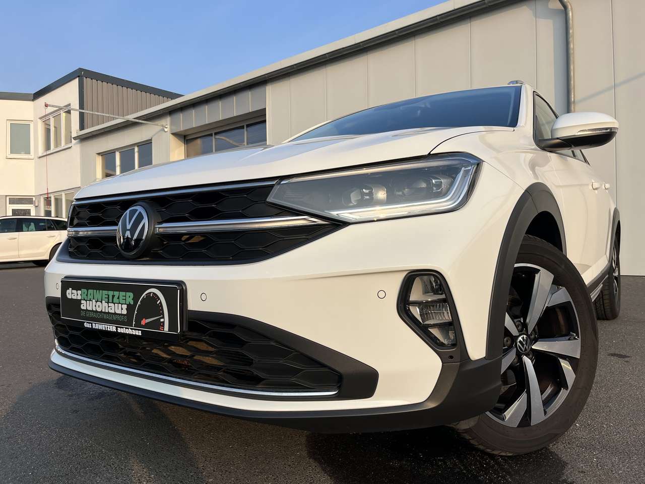 Volkswagen Taigo 2023 — 1.5 TSI DSG Style 131€ m.20% Anz. Navi MATRIX PD
