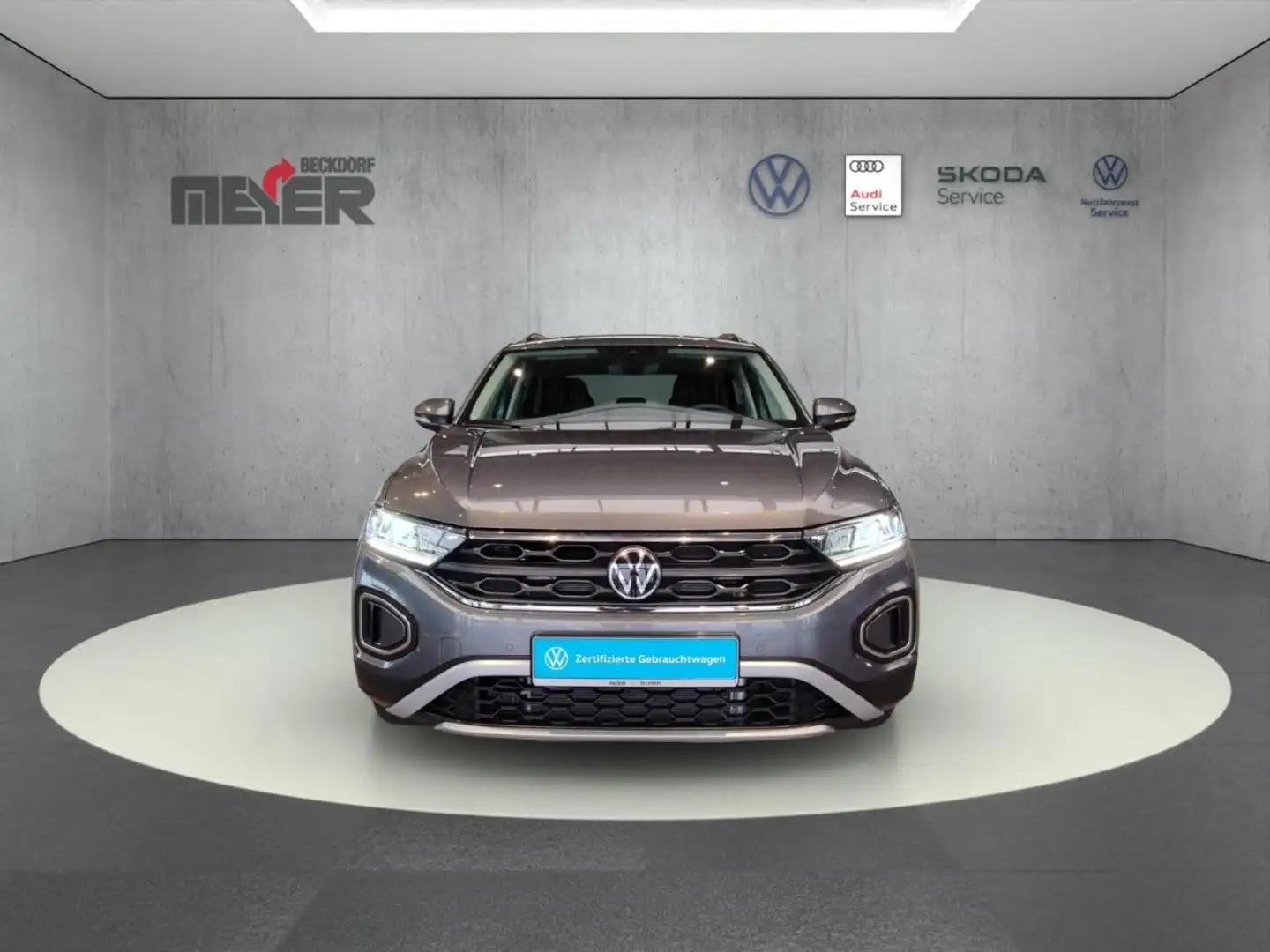 Volkswagen T-Roc MOVE 1.5 TSI DSG Klima Navi Einparkhilfe Grau - 2