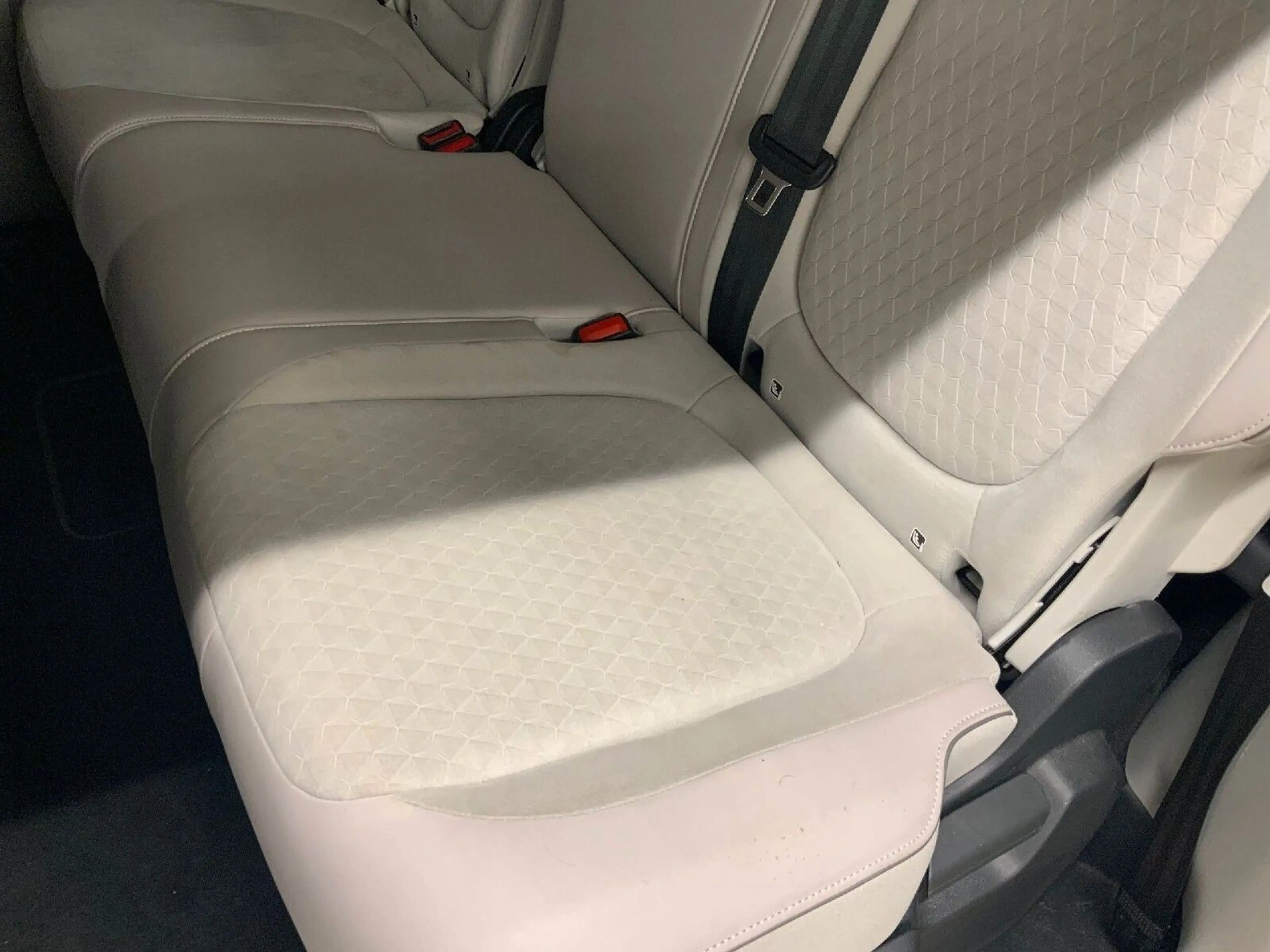 Volkswagen ID. Buzz Pro 77 kWh | AHK | 360 | DAB | CarPlay — photo 14