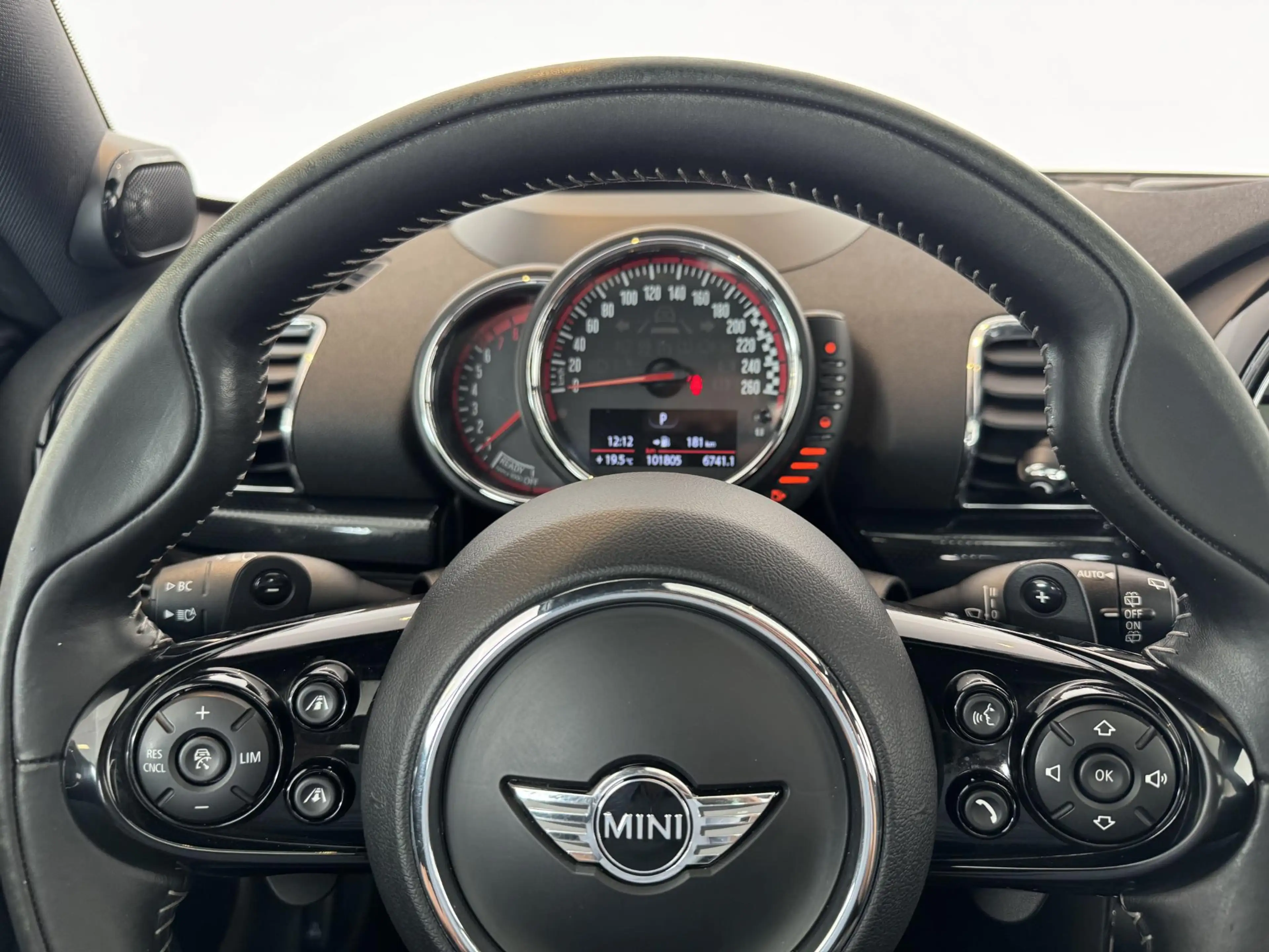 MINI John Cooper Works Clubman 2.0 ALL4 Chili — photo 17
