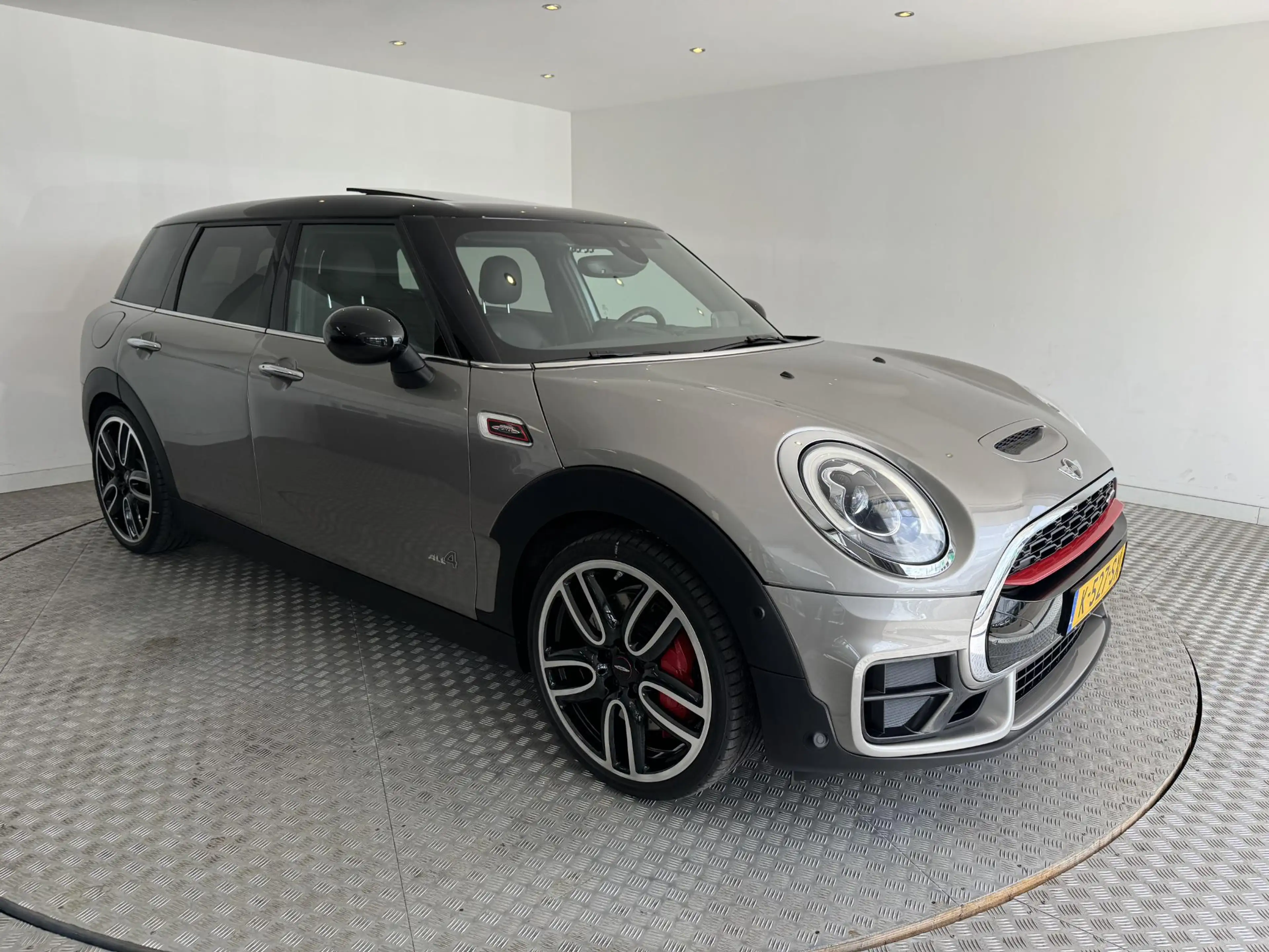 MINI John Cooper Works Clubman 2.0 ALL4 Chili — photo 36