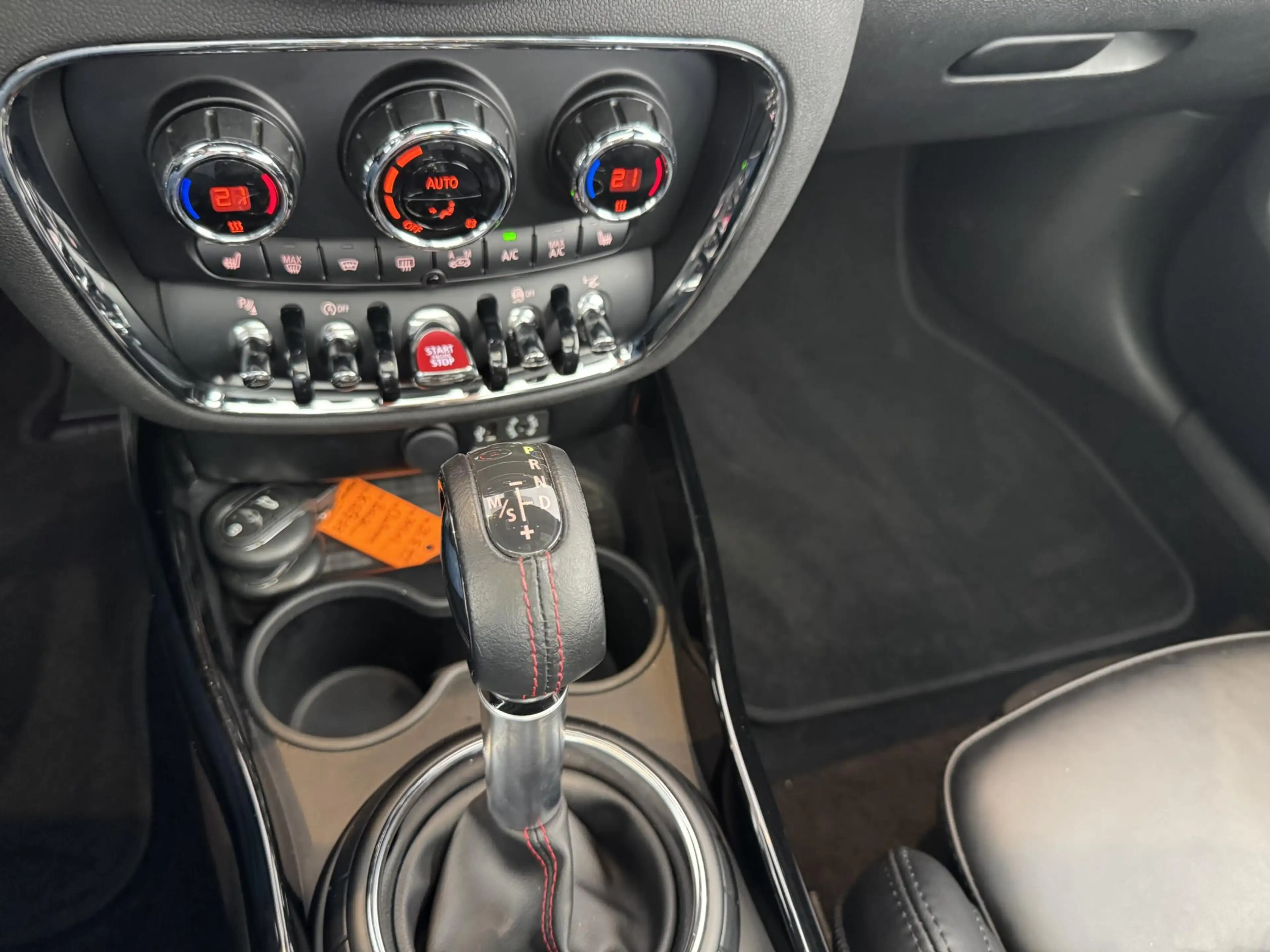MINI John Cooper Works Clubman 2.0 ALL4 Chili — photo 24