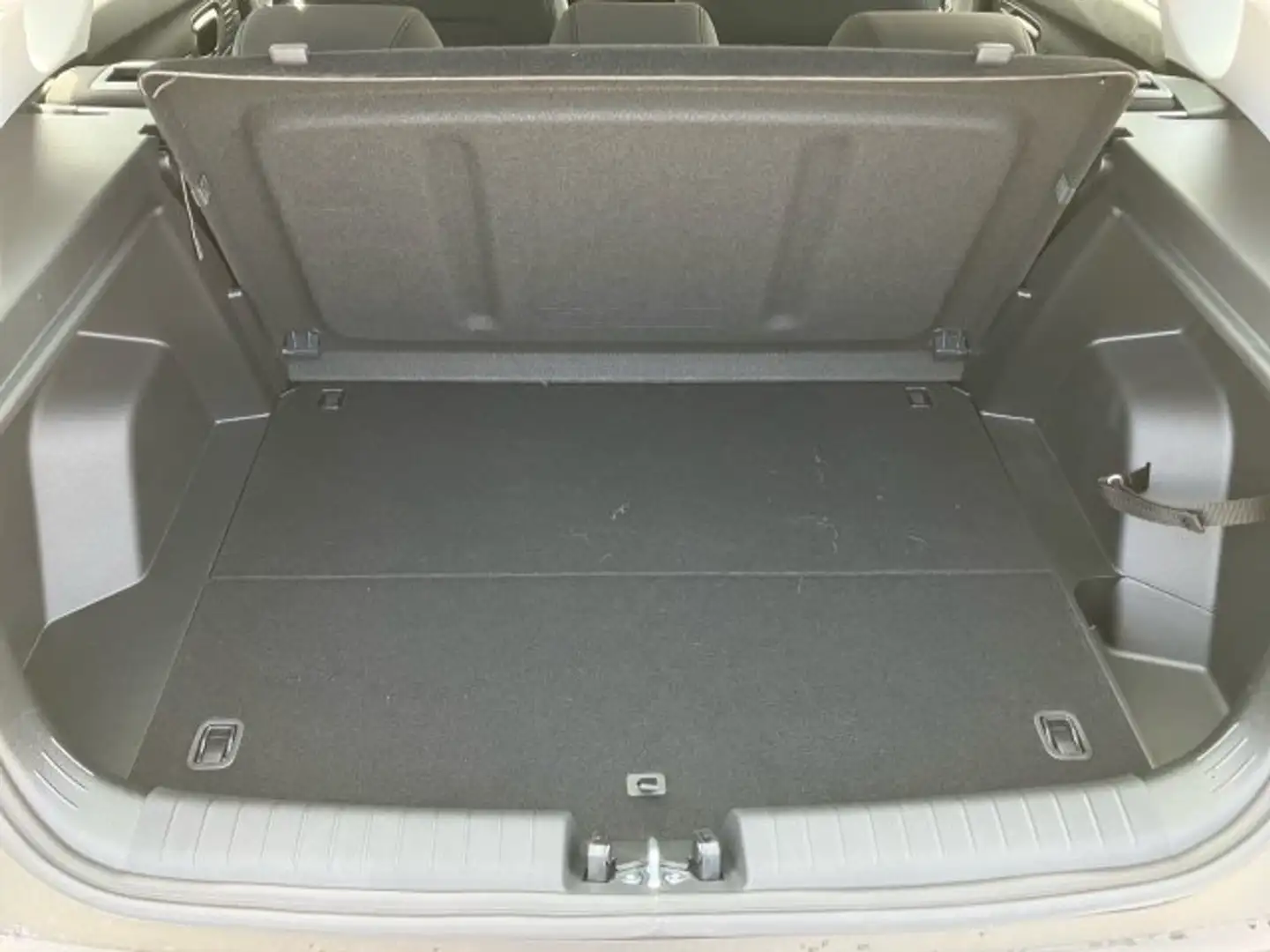 Hyundai BAYON i-Line 1,2 MPI Zwart - 2