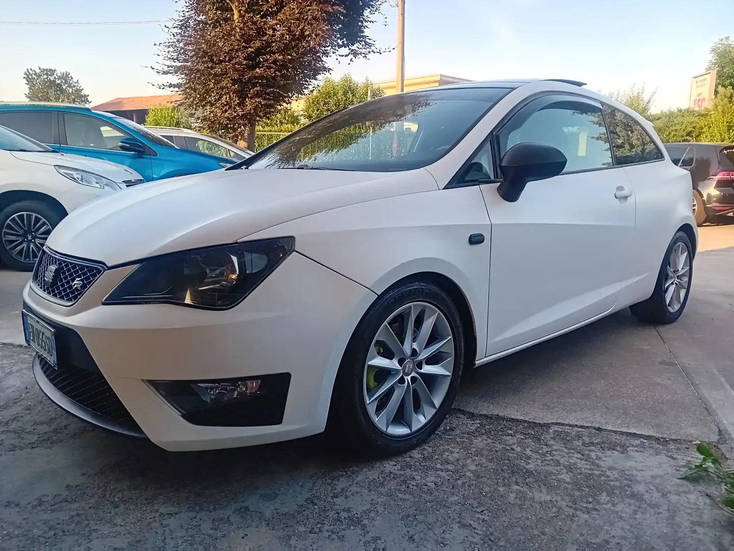 SEAT Ibiza Ibiza 5p 1.6 tdi cr FR 105cv Blanc - 2