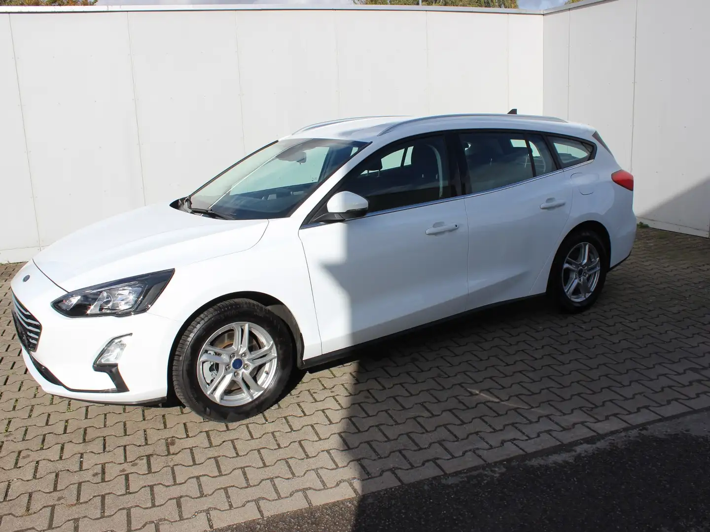Ford Focus Cool & Connect 1,0 EcoBoost Start/Stopp Bianco - 2