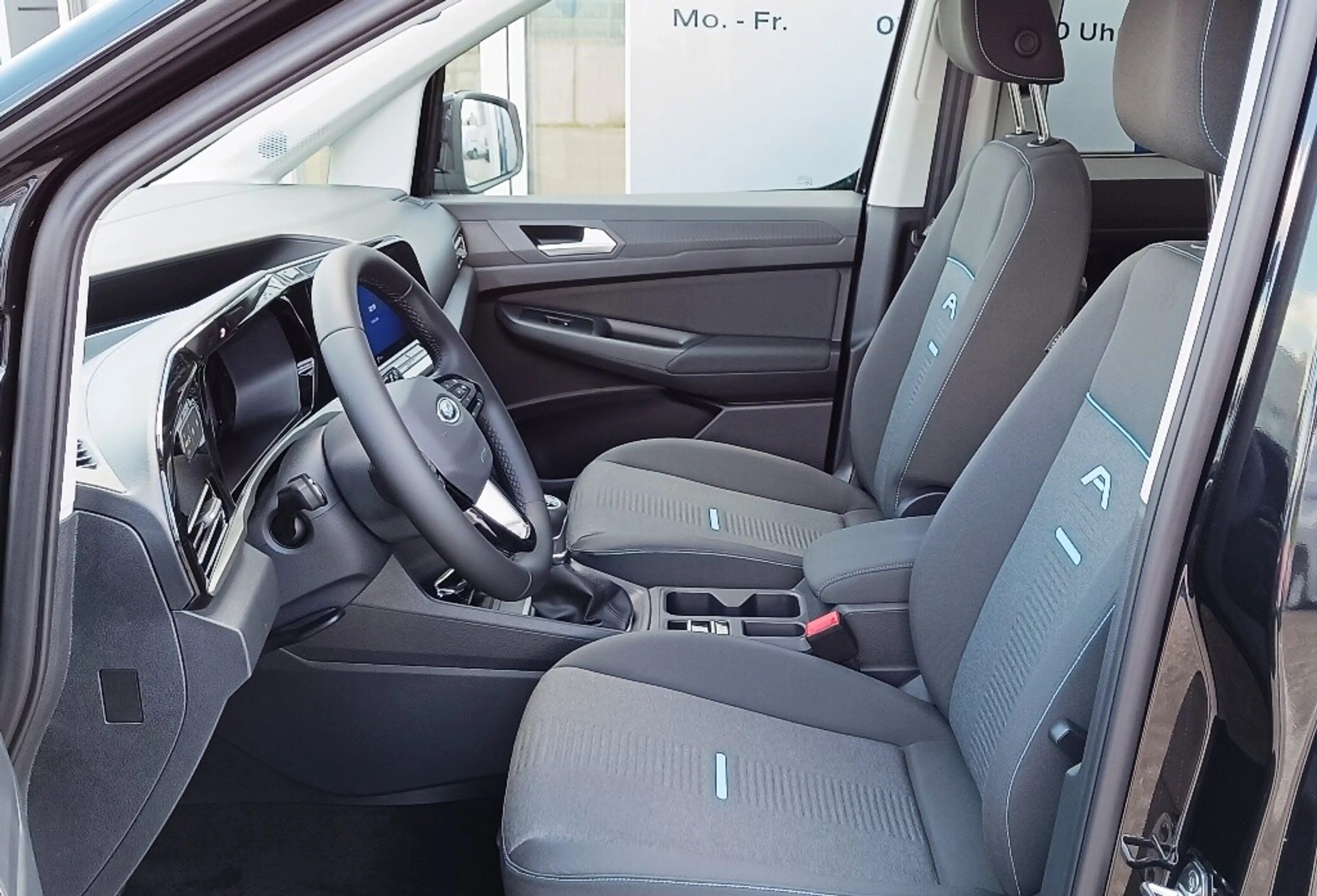 Ford Grand Tourneo Connect 2,0 EcoBlue L2 AWD Active — photo 10
