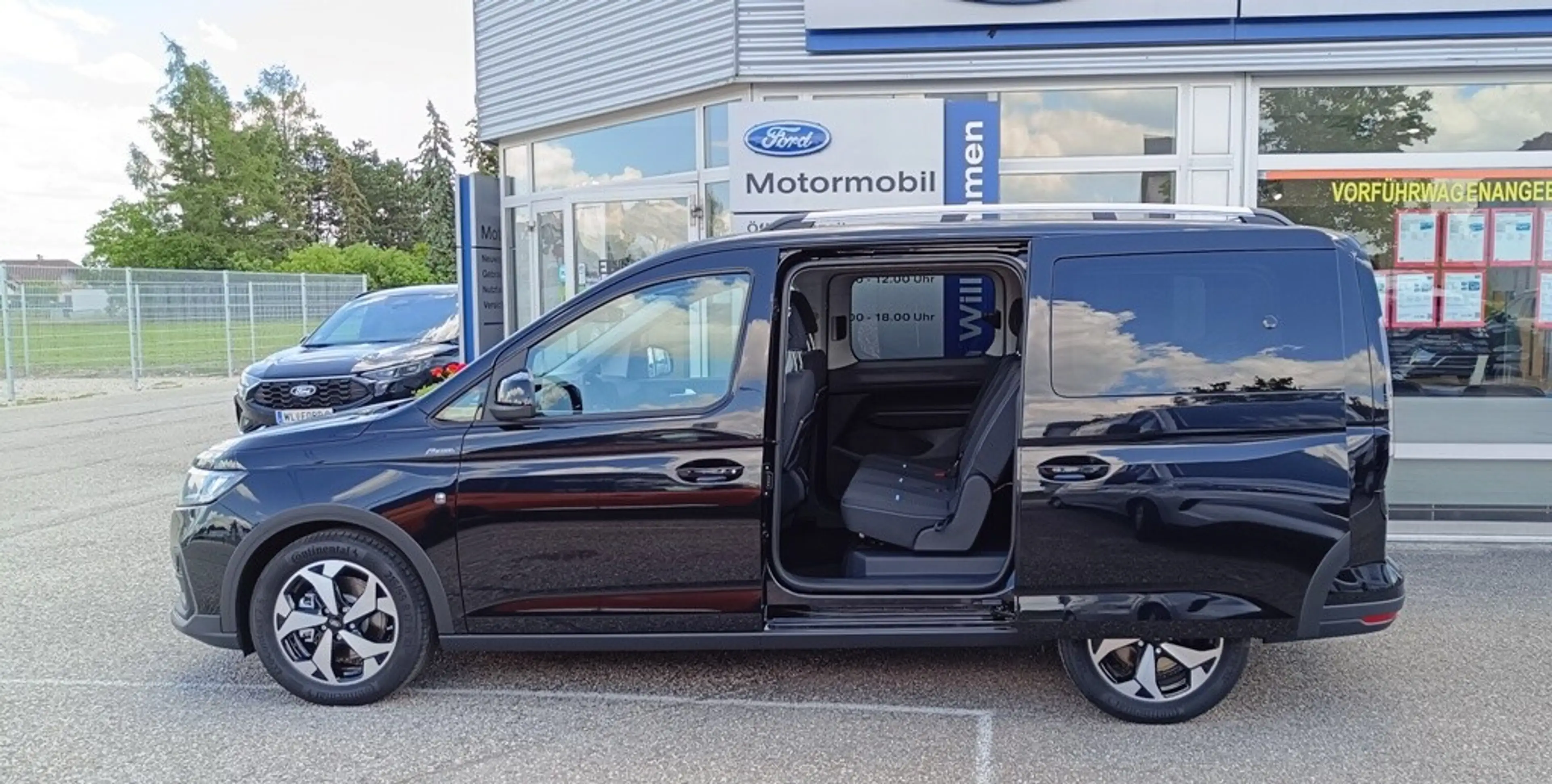 Ford Grand Tourneo Connect 2,0 EcoBlue L2 AWD Active — photo 4
