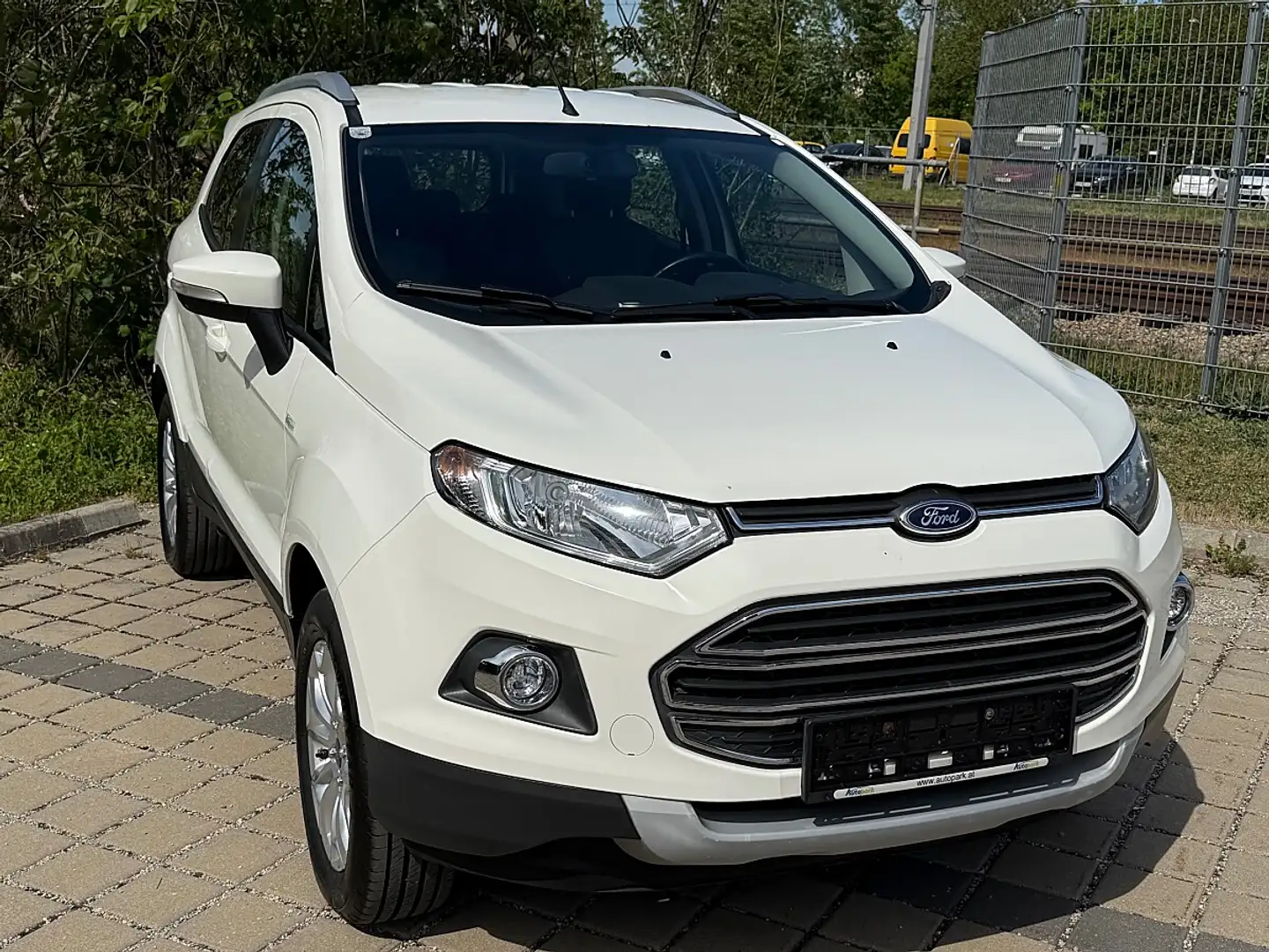 Ford EcoSport 1,0 EcoBoost Titanium*AHK*ZAHNRIEHMEN NEU* Weiß - 2