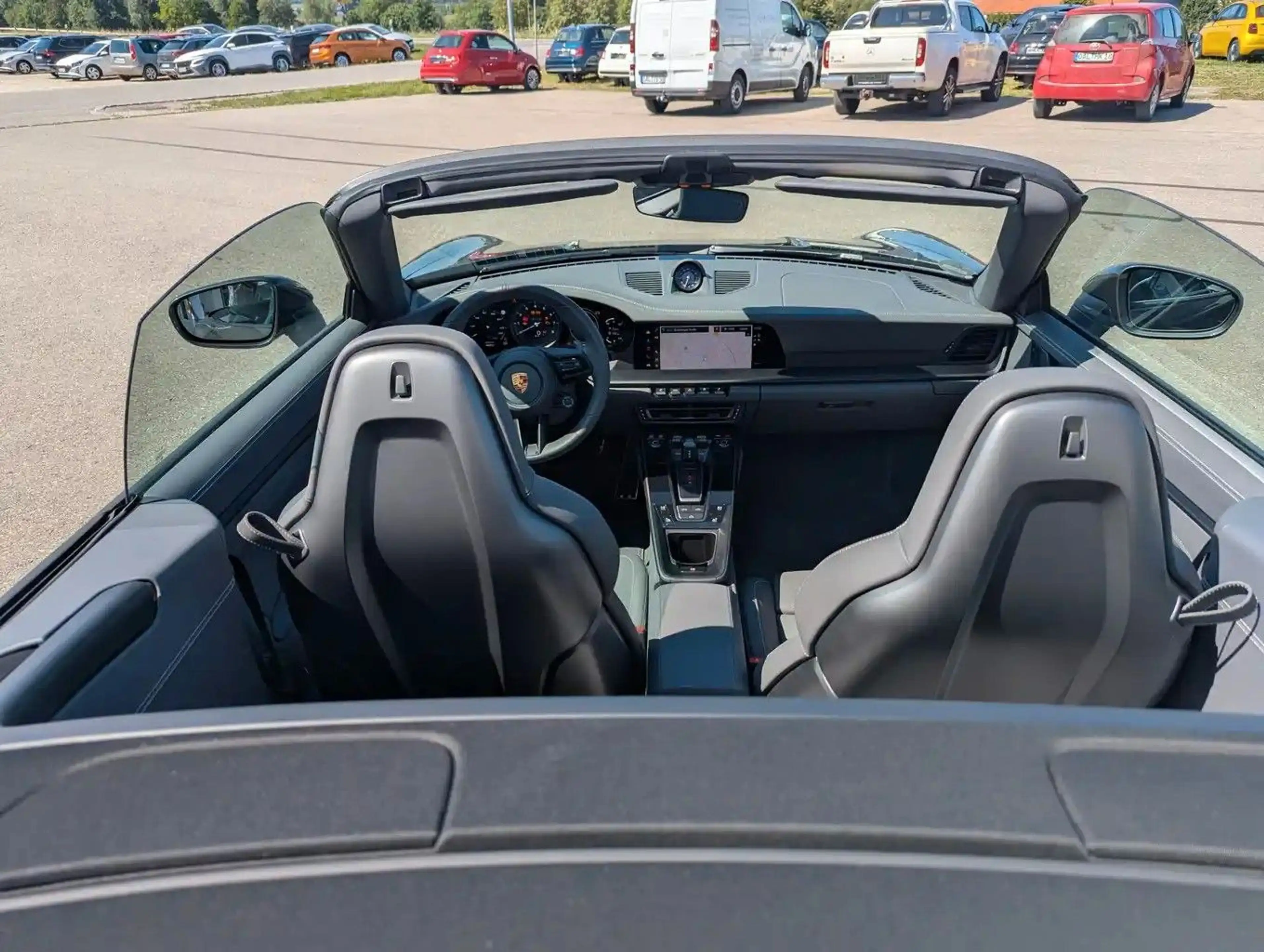 Porsche 911 Carrera 4 GTS Cabriolet1.Hand neuwertig Lift — photo 13