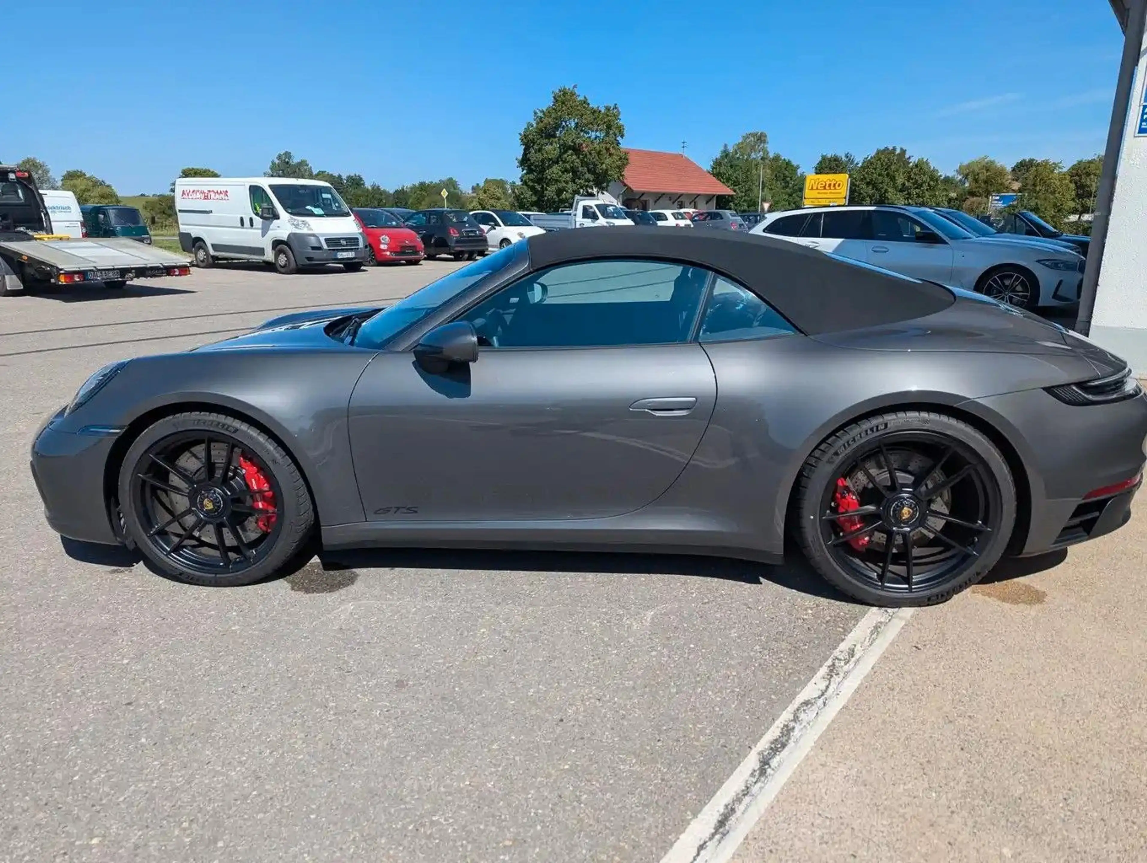 Porsche 911 Carrera 4 GTS Cabriolet1.Hand neuwertig Lift — photo 2