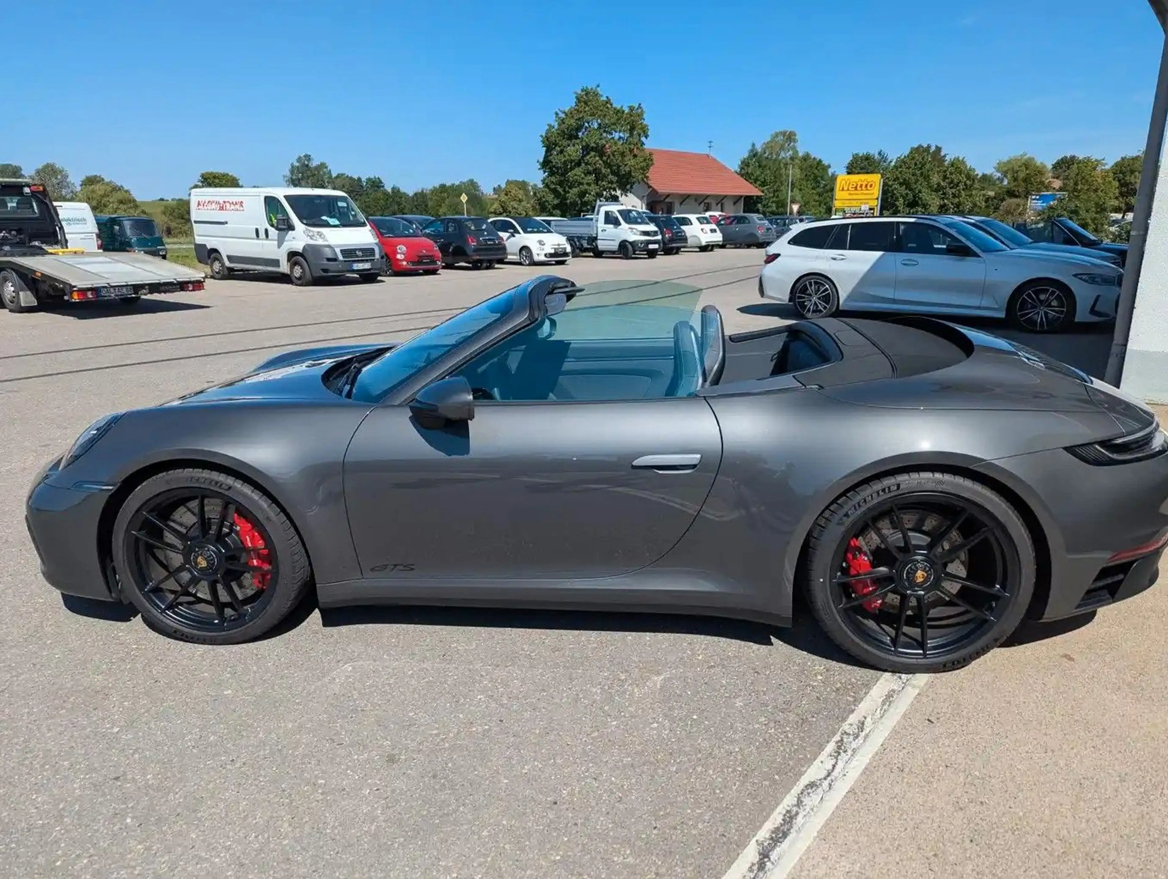 Porsche 911 Carrera 4 GTS Cabriolet1.Hand neuwertig Lift — photo 10