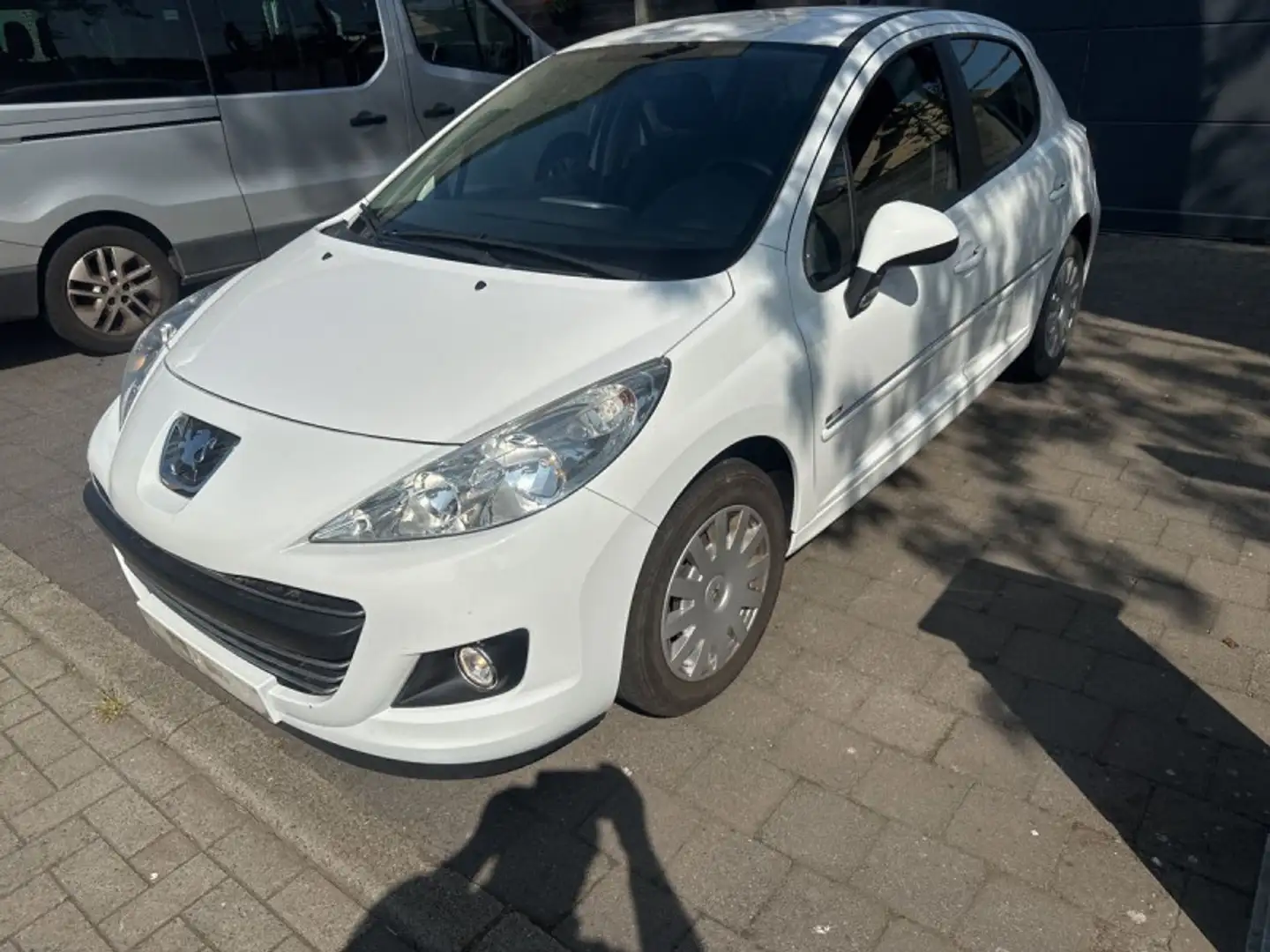 Peugeot 207 1.6 HDI90 FAP ACTIVE 99G 5P Blanc - 1