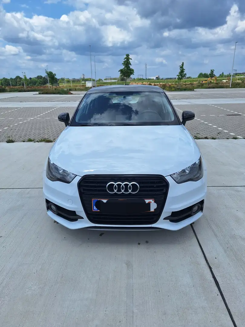 Audi A1 1.2 TFSI Sportback S line Sportpaket - 2