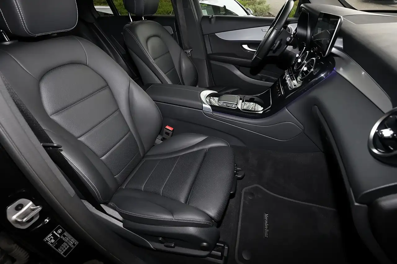 Mercedes-Benz GLC 300 de 4MATIC KAMERA+TOTWINKEL+MBUX+LED+19" 4