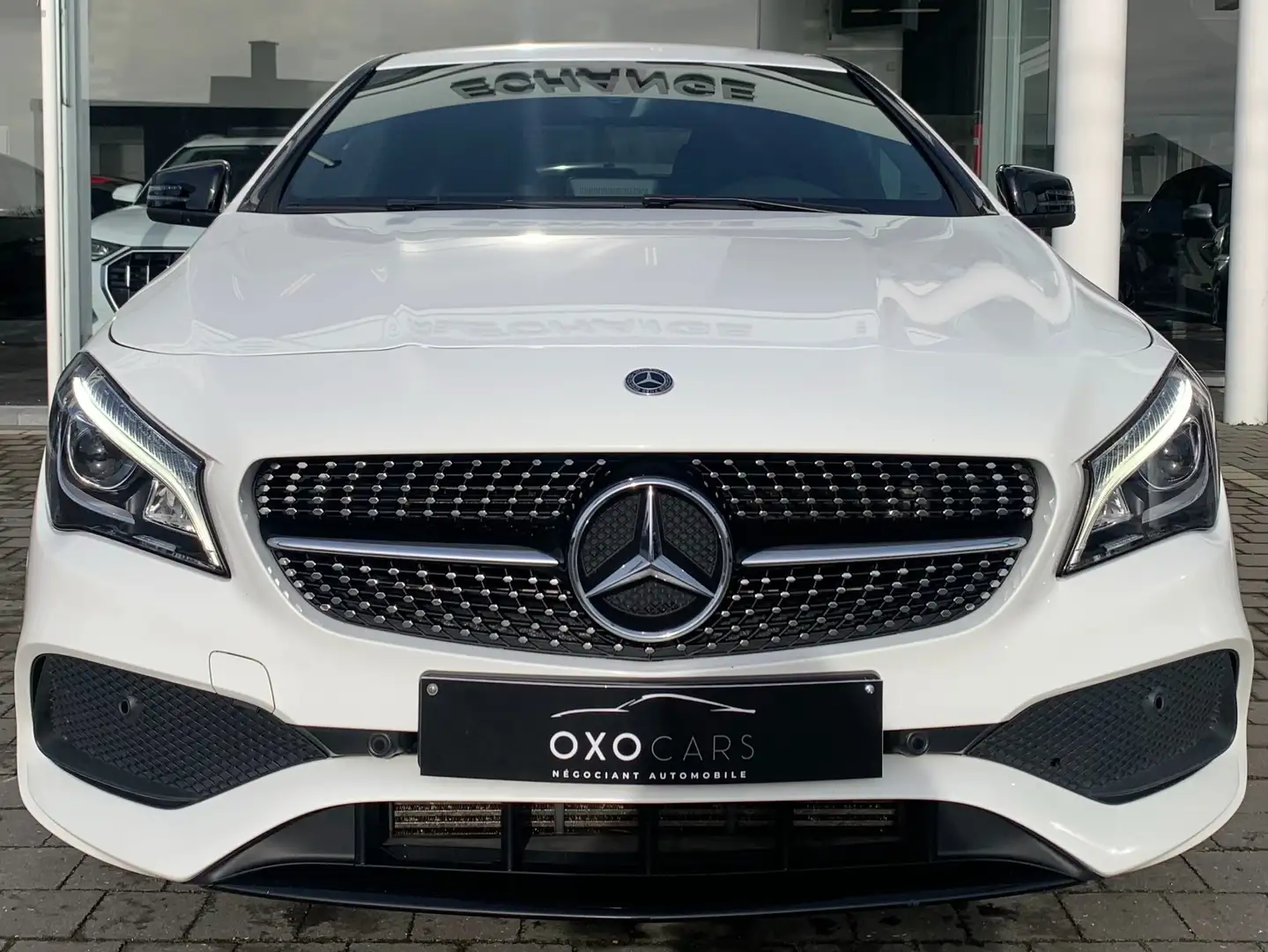 Mercedes-Benz CLA 180 D / Pack AMG / Pack NIGHT / Xenon / Gps / Camera / Wit - 2