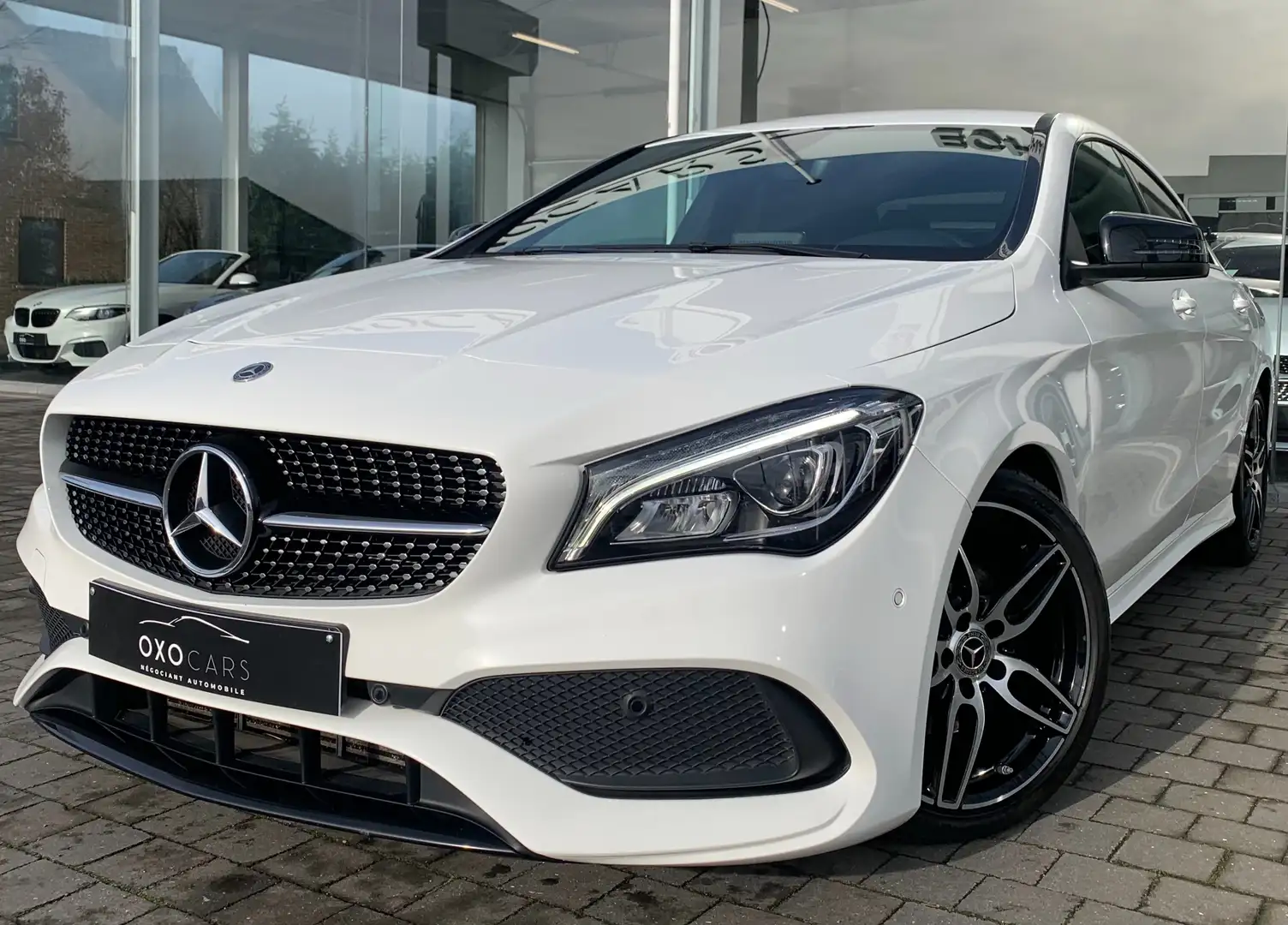Mercedes-Benz CLA 180 D / Pack AMG / Pack NIGHT / Xenon / Gps / Camera / White - 1