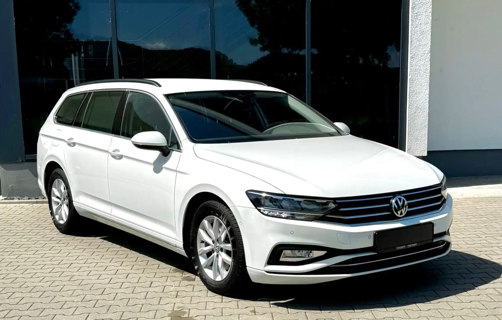 Volkswagen Passat Variant Passat 2.0TDI BUSINESS*1HD*NAV*ACC*PDC*SHZ*APPLE Weiß - 2