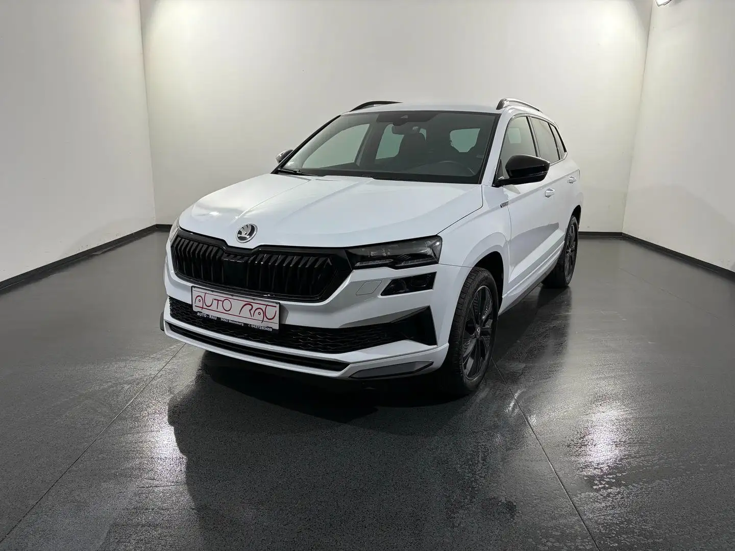 Skoda Karoq 2.0 TDI Sportline 4x4 DSG *AHK*LED*NAVI* Weiß - 2