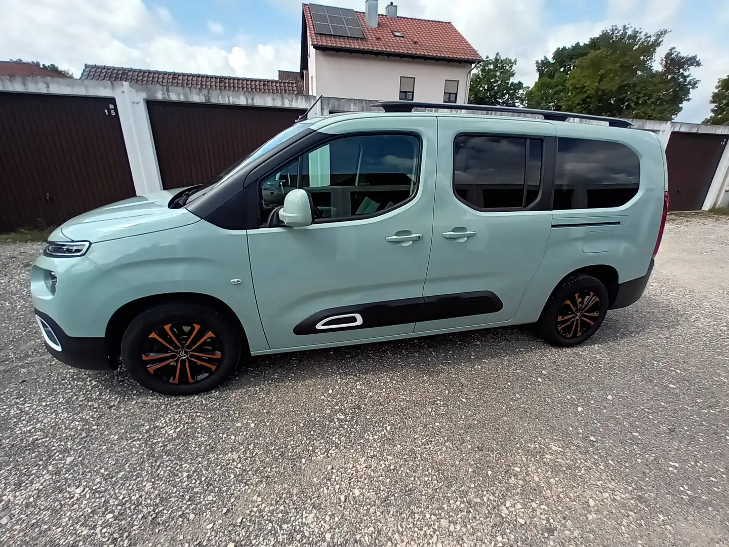 Citroen Berlingo Berlingo KombiDiesel 5-Türer XL BlueHDi130 FEEL Grün - 2