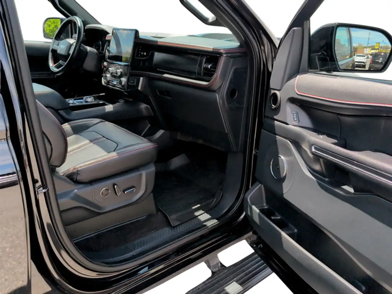 Ford Expedition снимка Ford Expedition