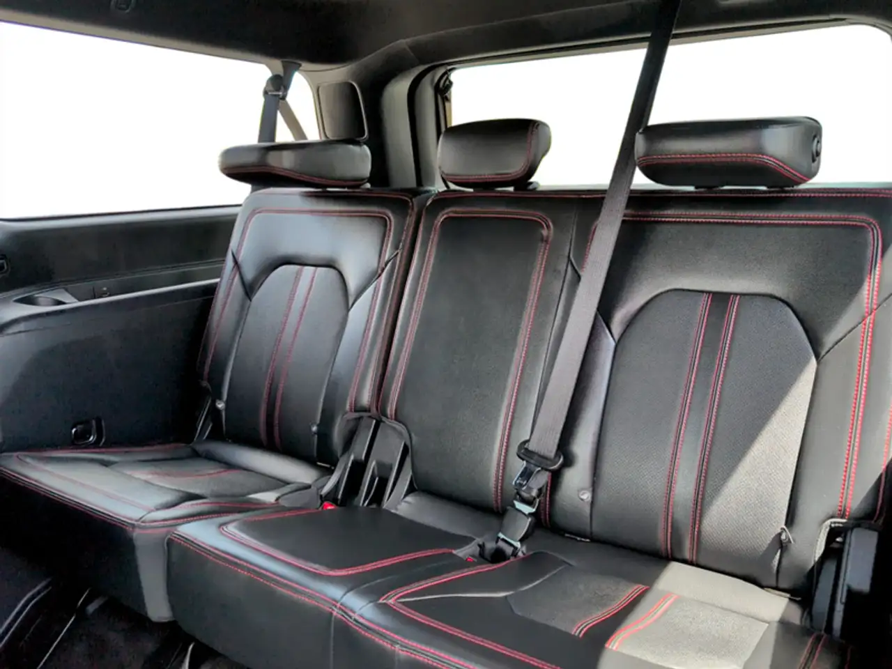 Ford Expedition снимка Ford Expedition