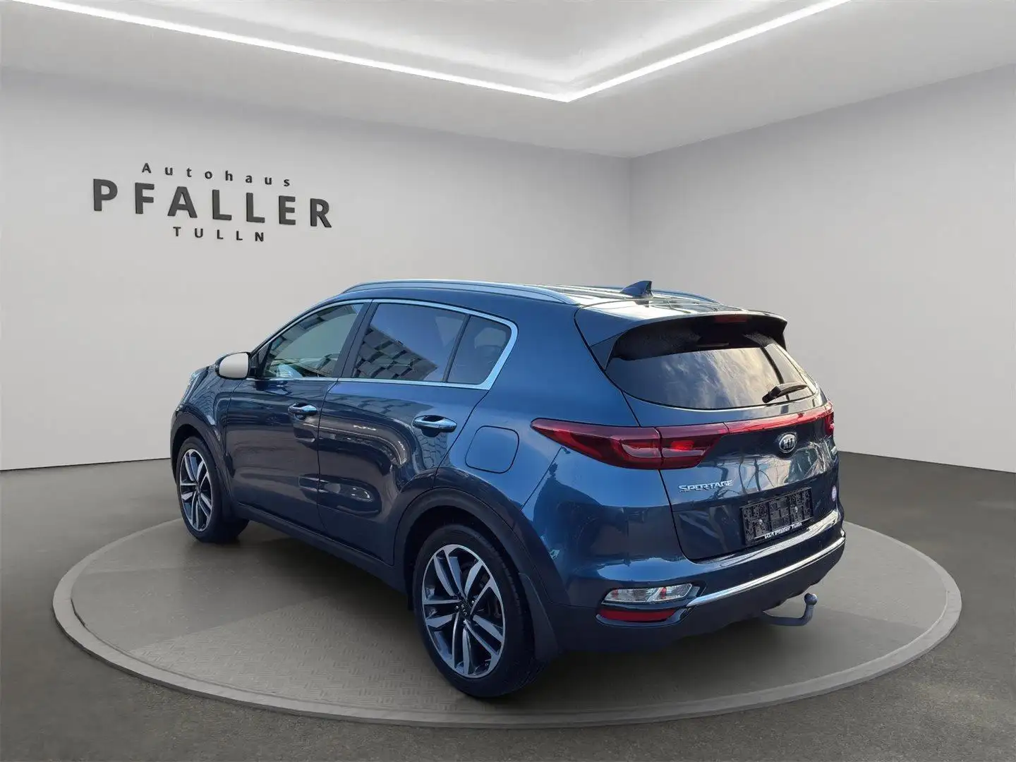 Kia Sportage 1,6 CRDI SCR Gold Blau - 2