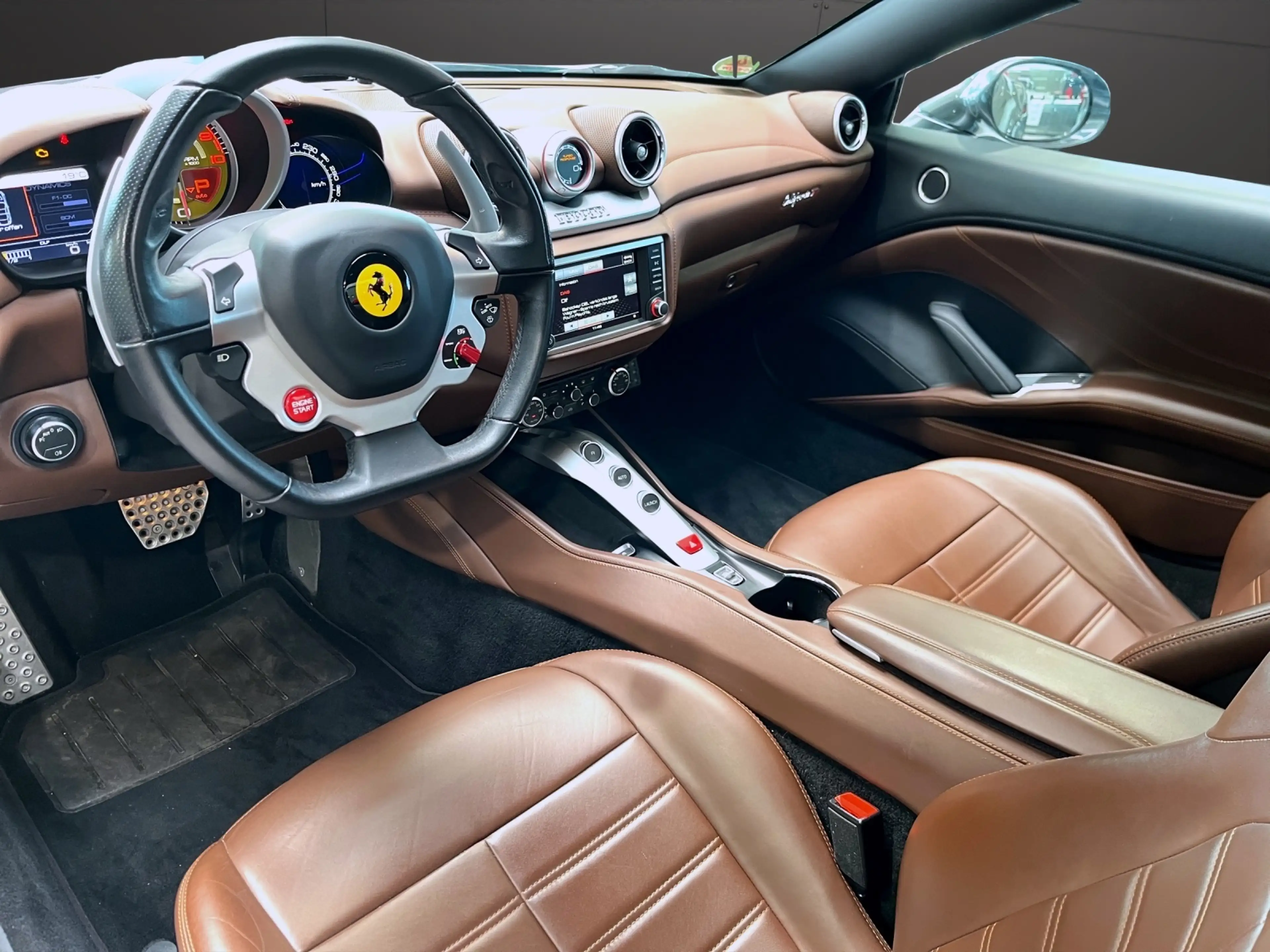 Ferrari California T — photo 14