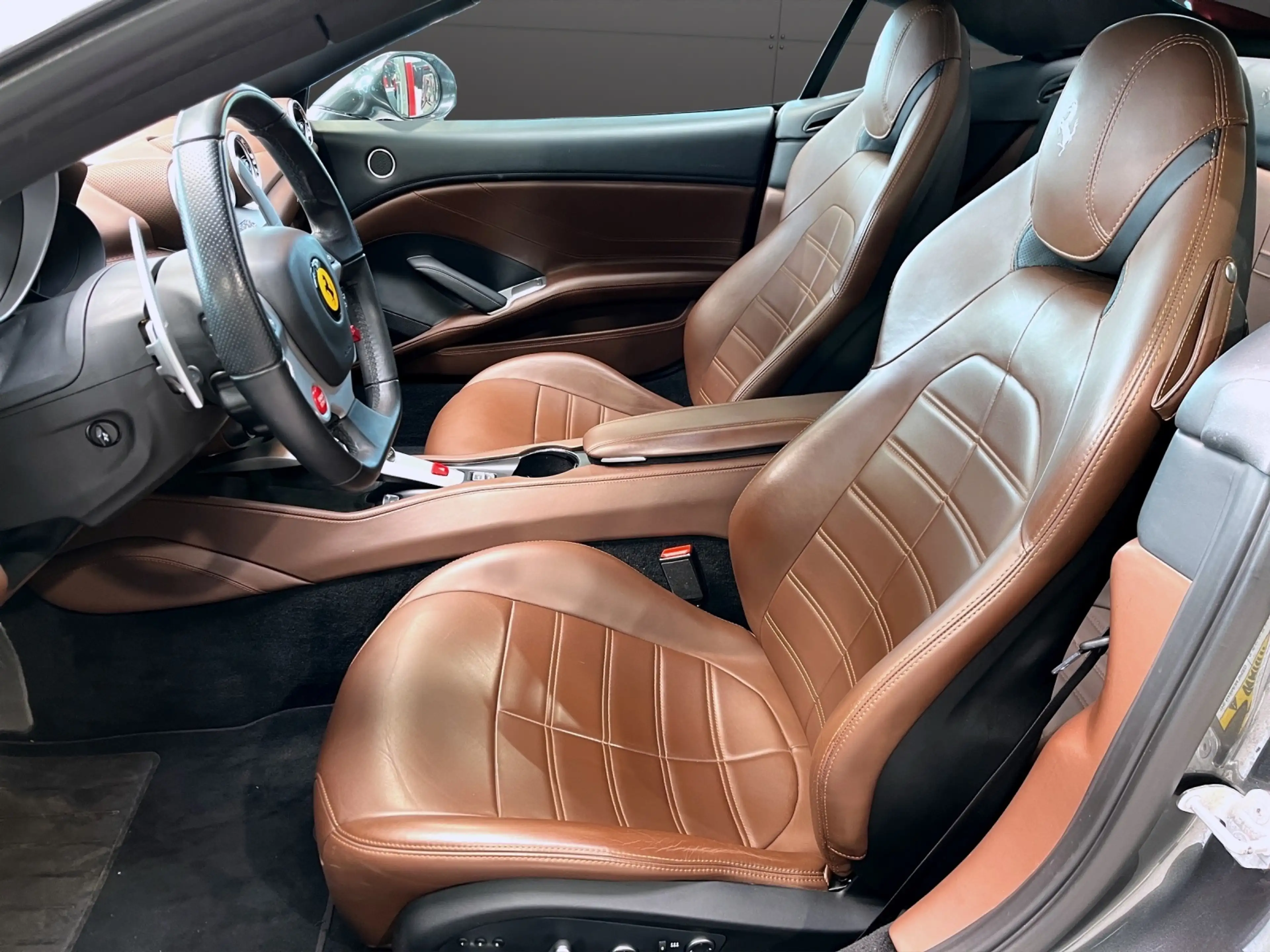Ferrari California T — photo 9