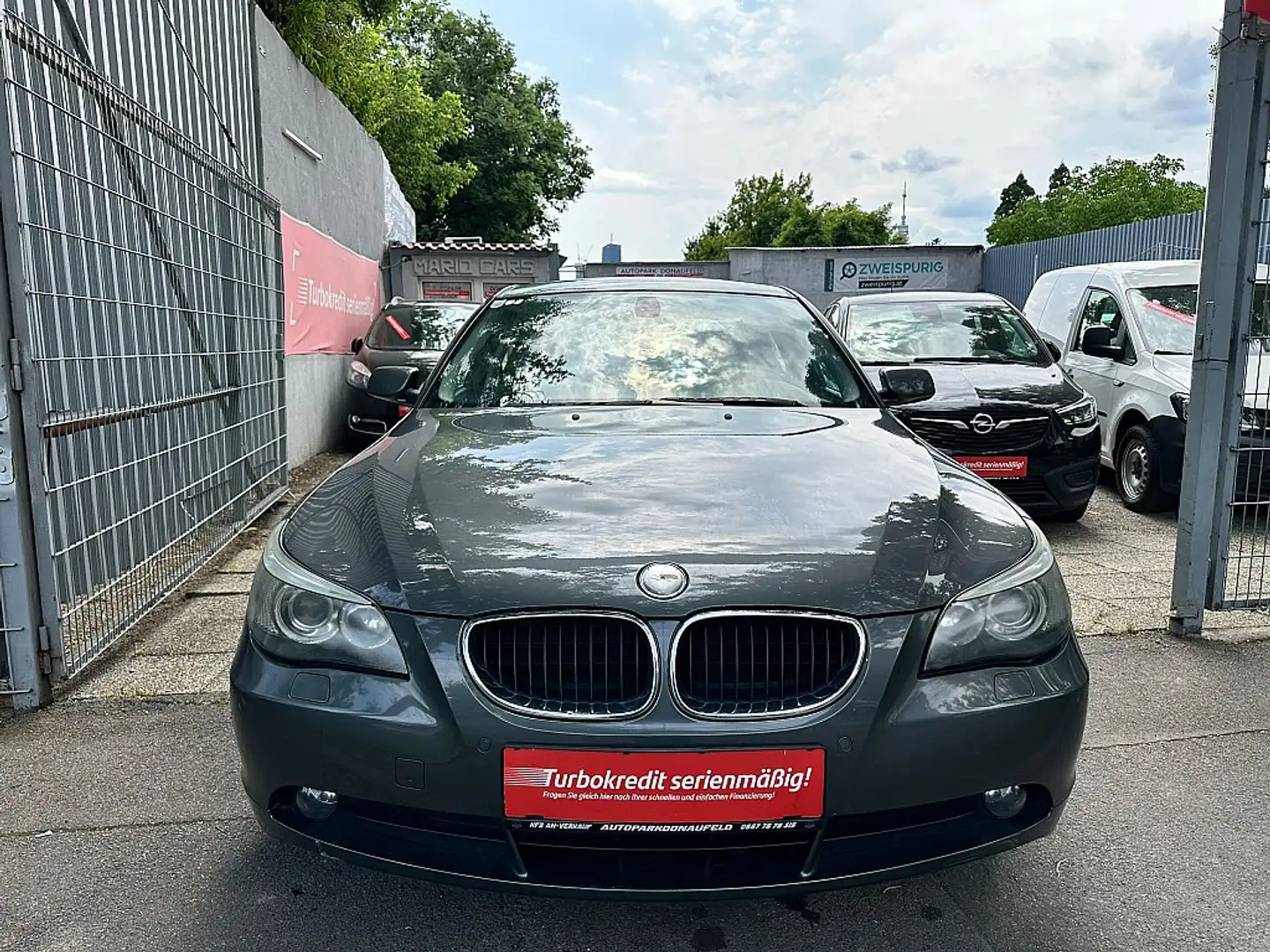 BMW 520 i Österreich-Paket Aut.*NEUES PICKERL*2-BESITZ* Argent - 2
