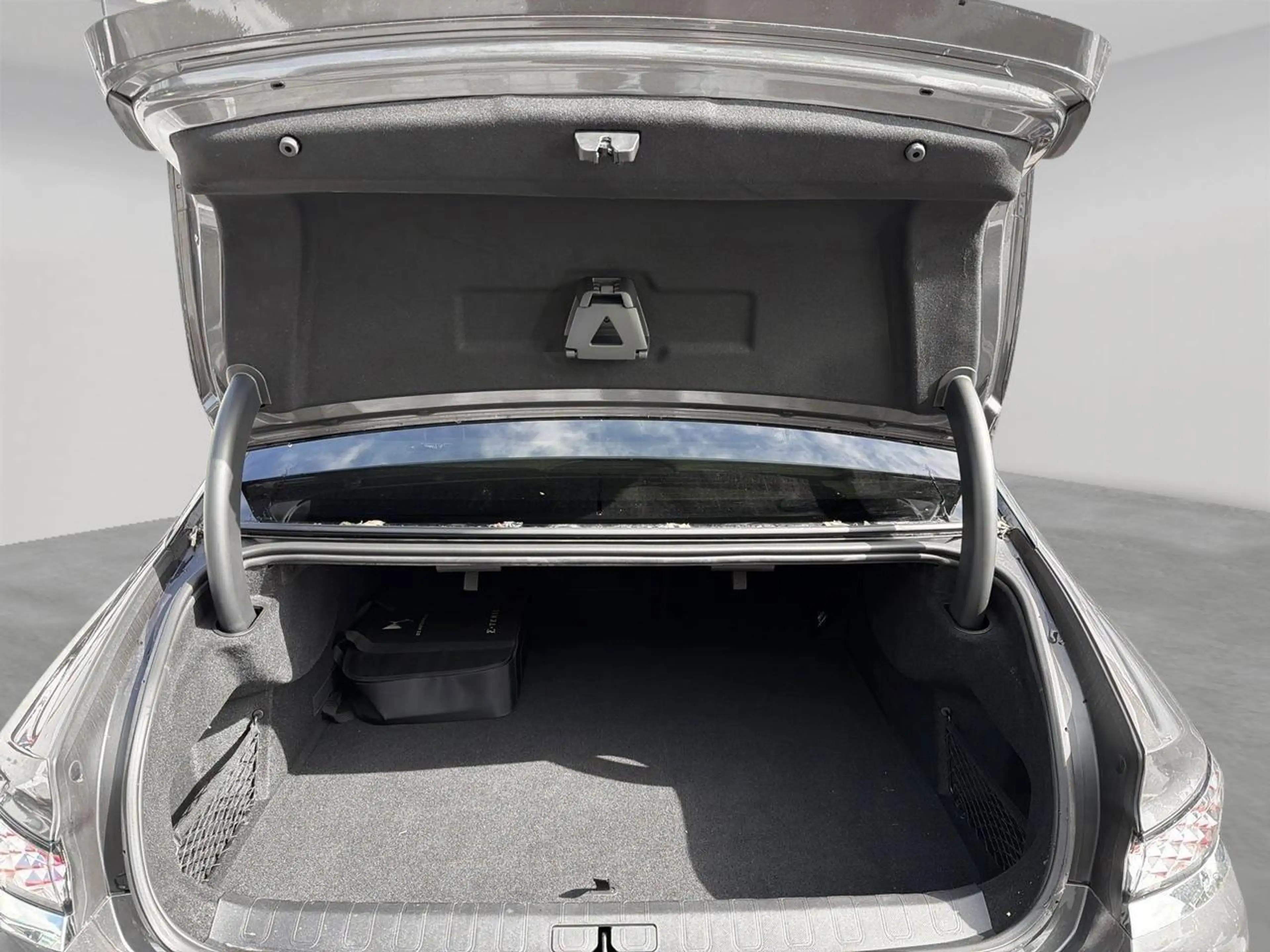 DS Automobiles DS 9 E-Tense 250 RIVOLI + — photo 7