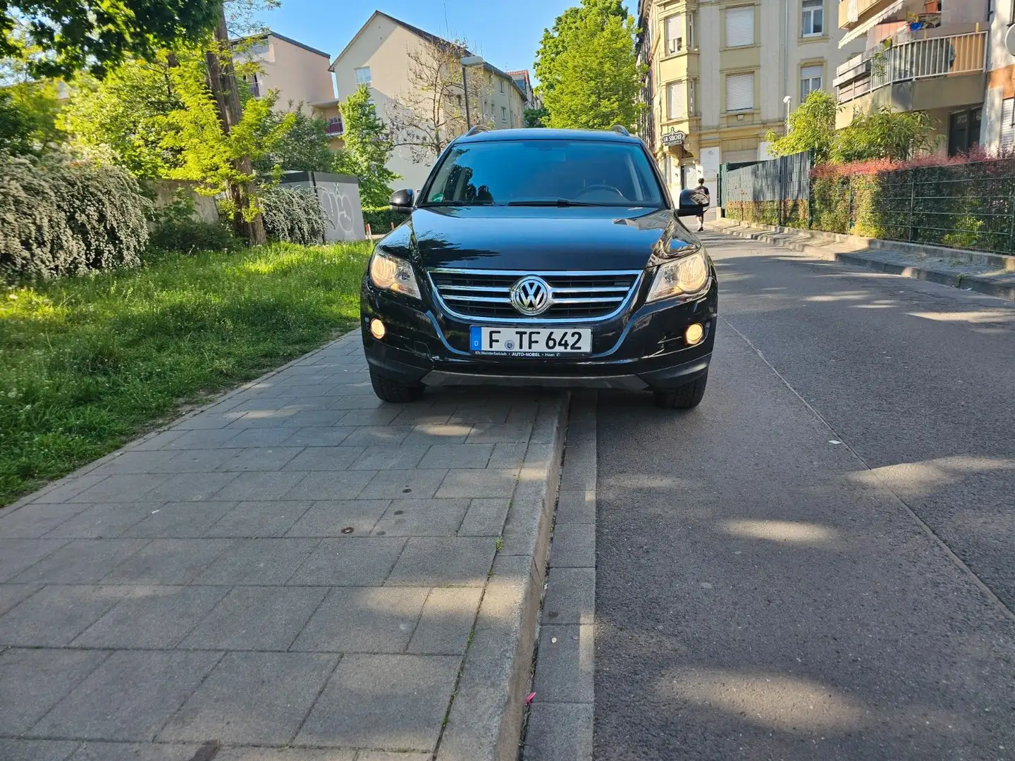 Volkswagen Tiguan Trend & Fun 4Motion,Navi,Kam,PANO,TÜV NEU Zwart - 1