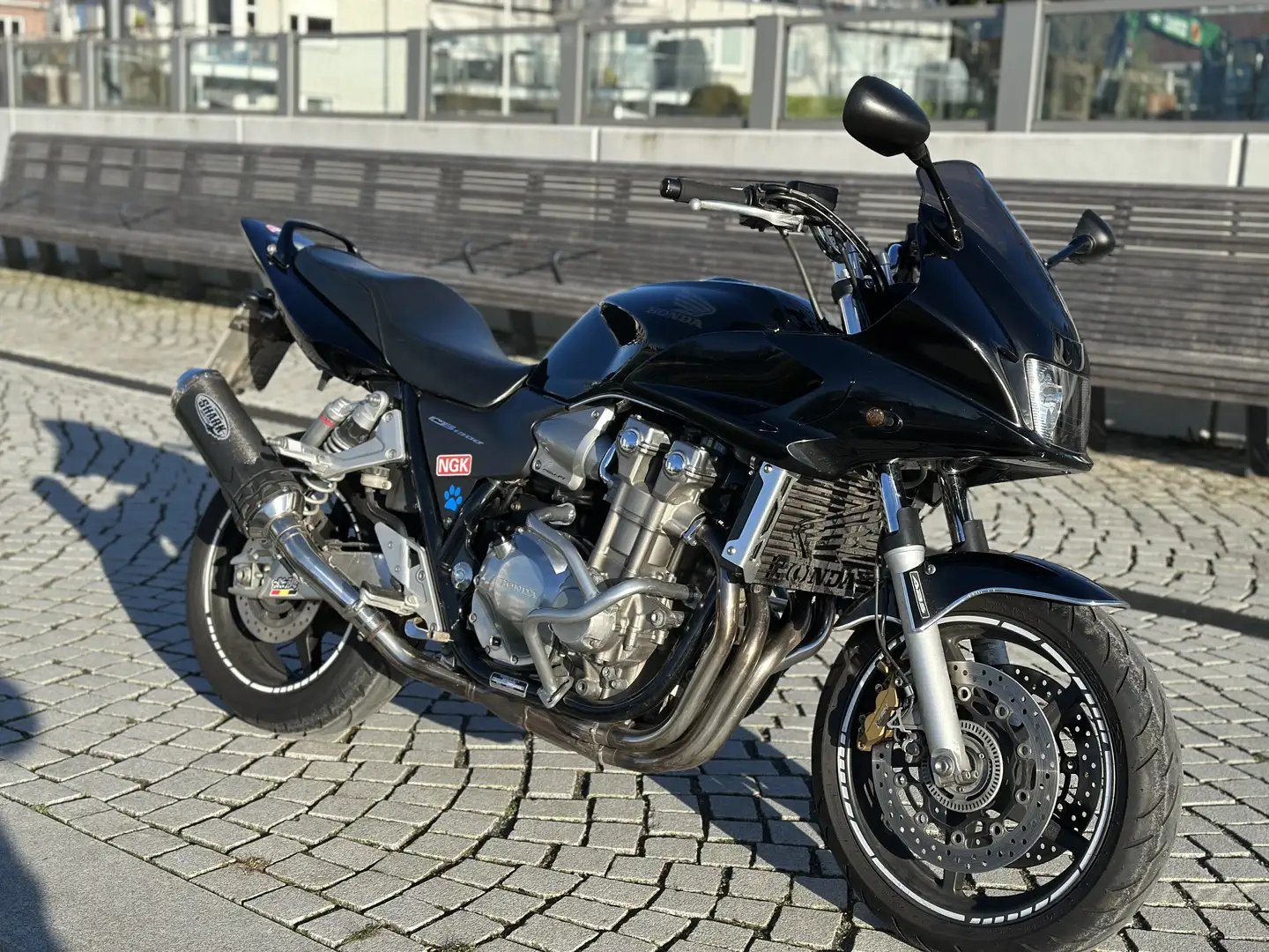 Honda CB 1300 In exzellentem Zustand & viele Extras *Neu TÜV* Nero - 2
