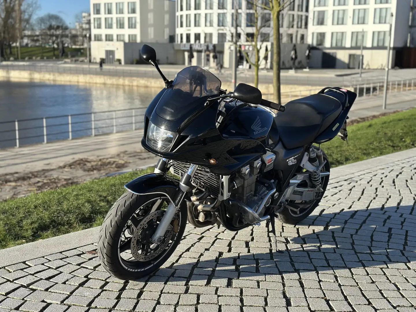 Honda CB 1300 In exzellentem Zustand & viele Extras *Neu TÜV* Nero - 1